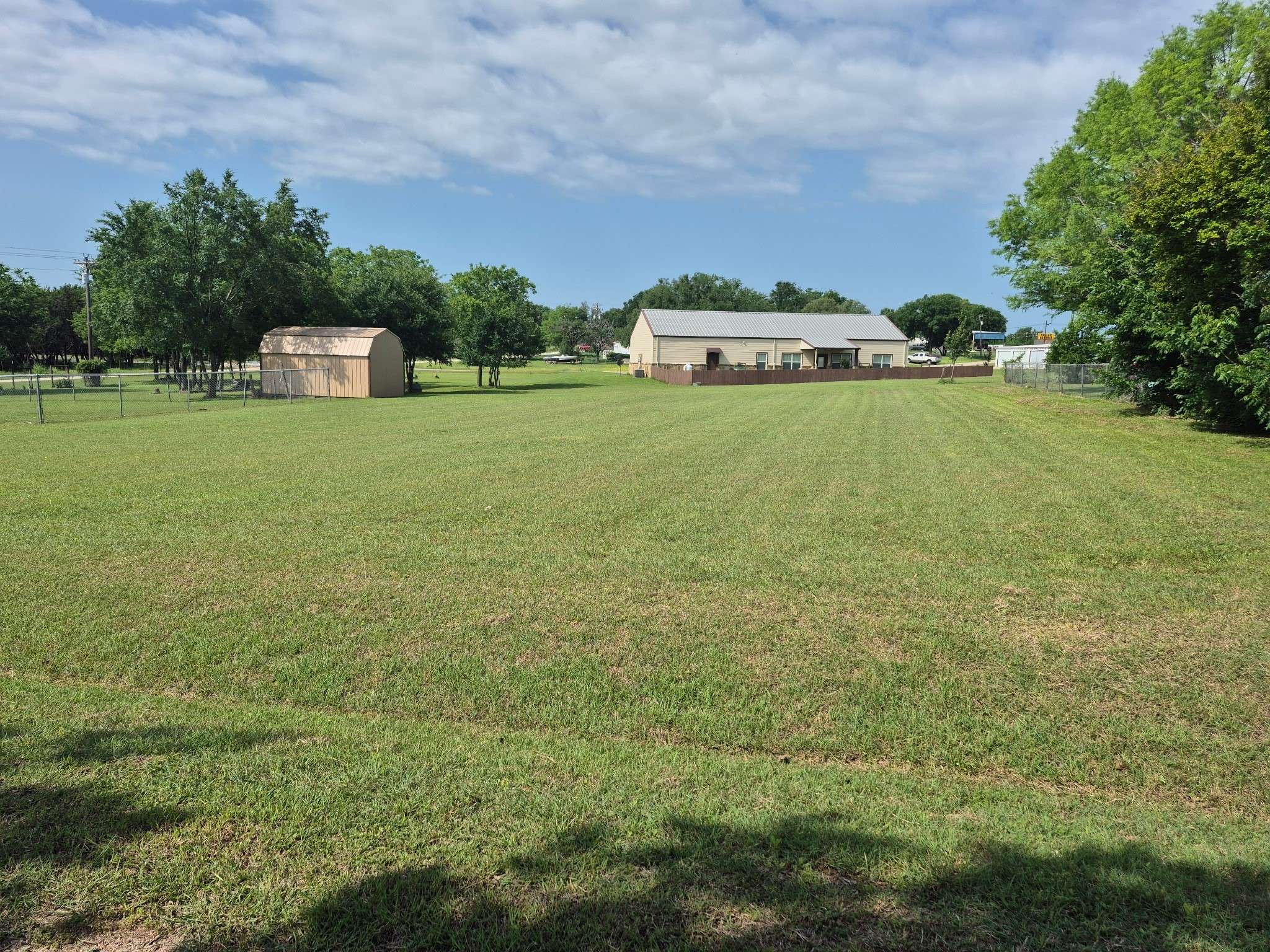 Whitney, TX 76692,103 Pleasant DR