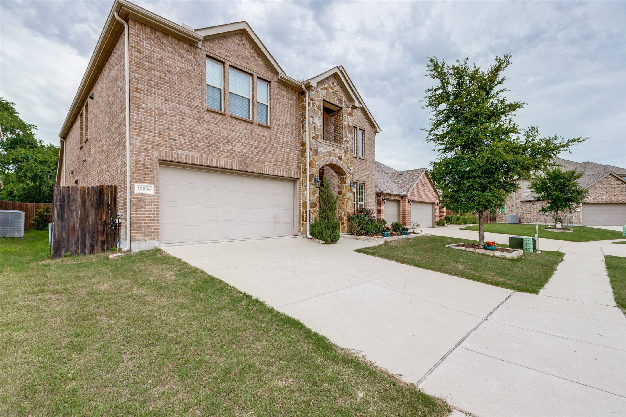Mckinney, TX 75071,10004 Long Branch DR