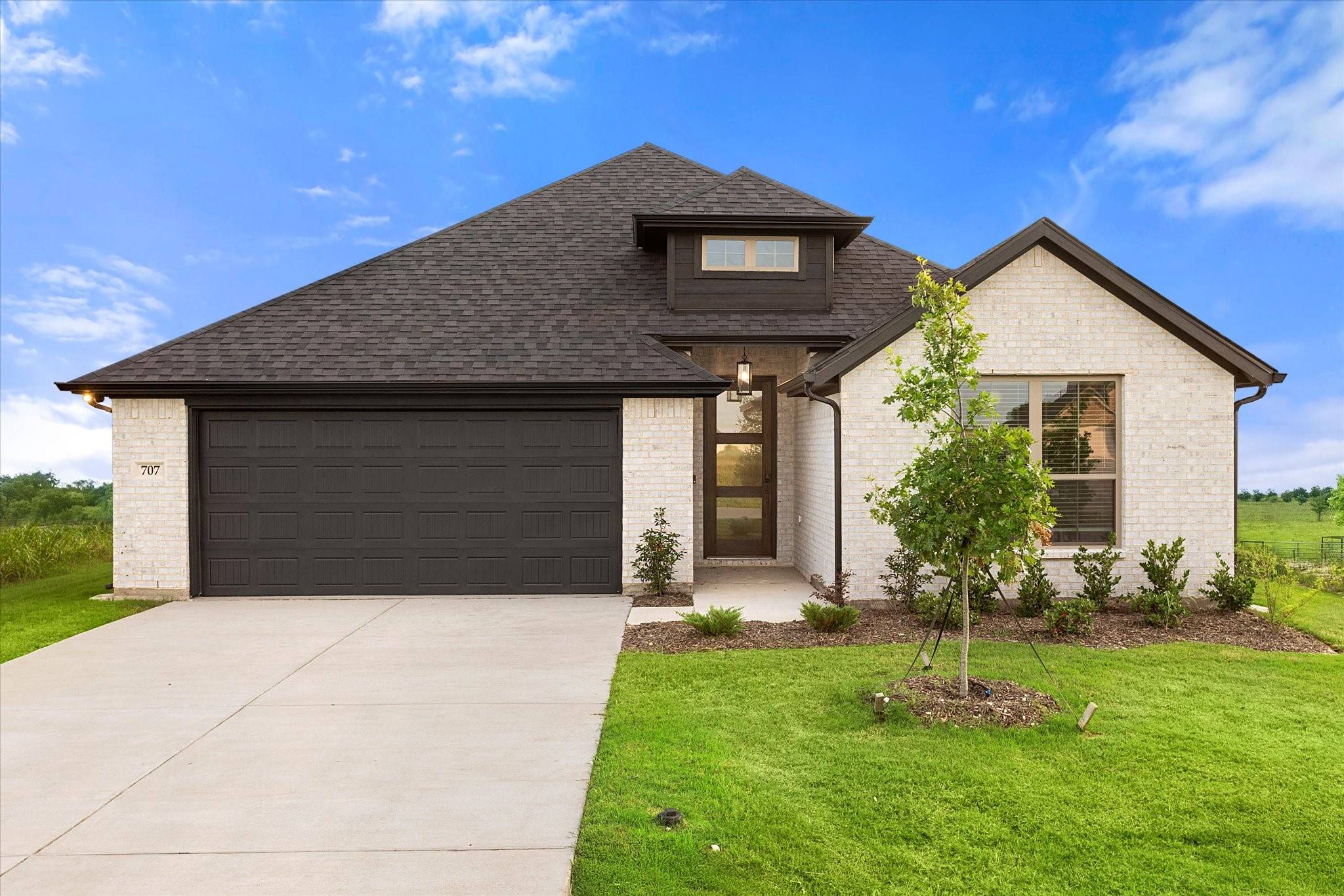 Italy, TX 76651,707 Escovedo DR