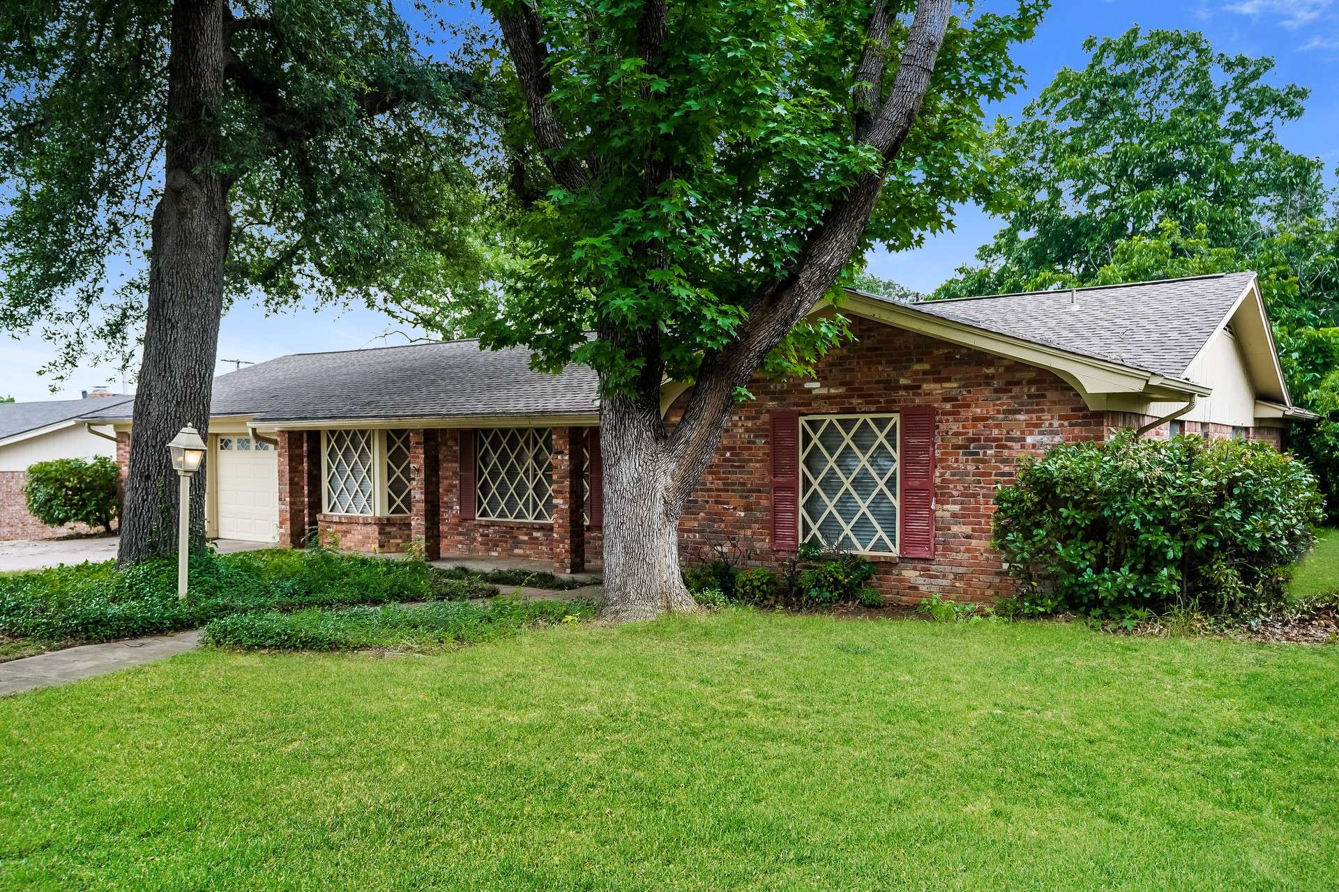 Hurst, TX 76053,1424 Wreyhill DR