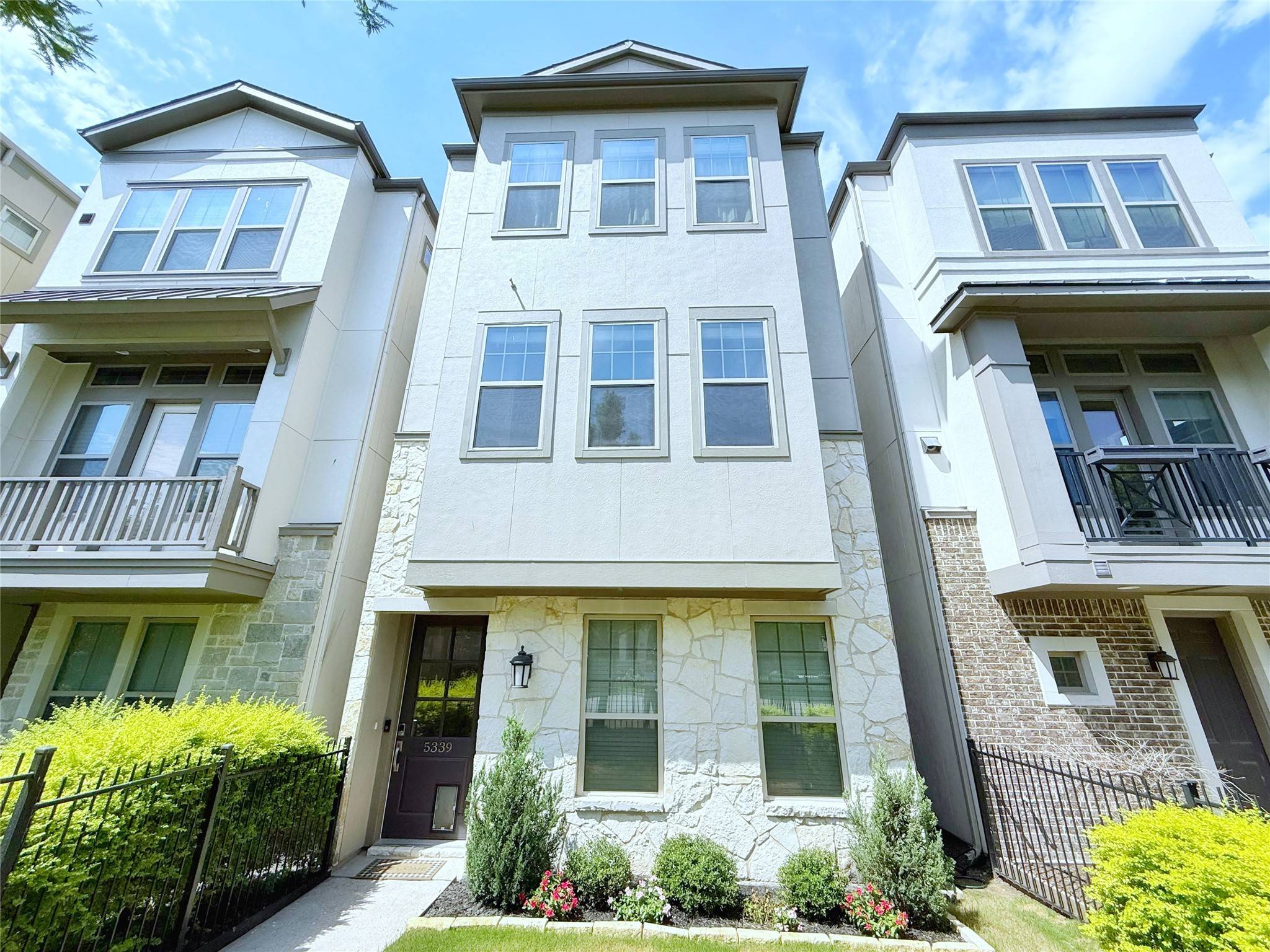 Dallas, TX 75209,5339 Holland AVE