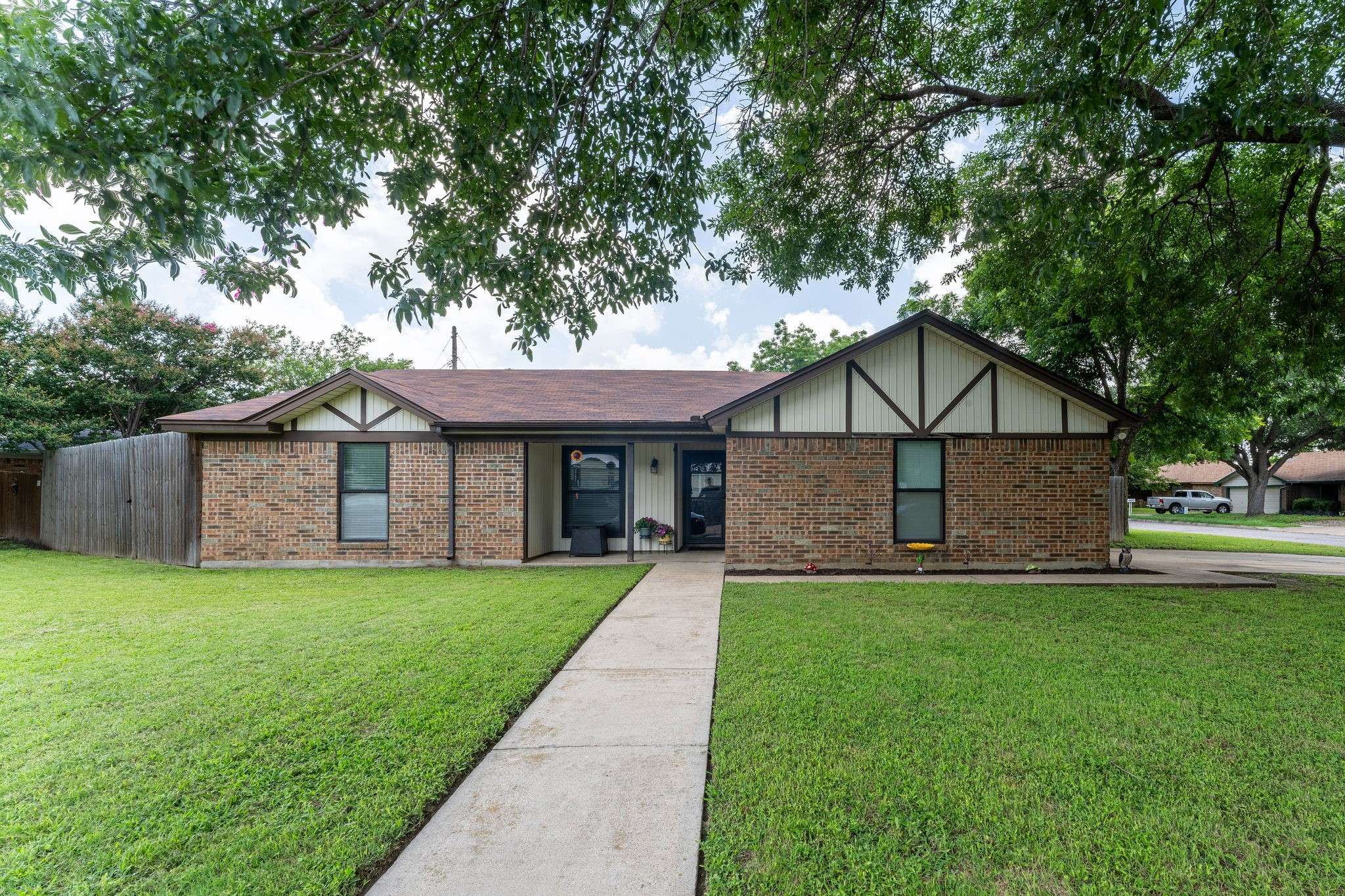 Burleson, TX 76028,728 NW James CIR