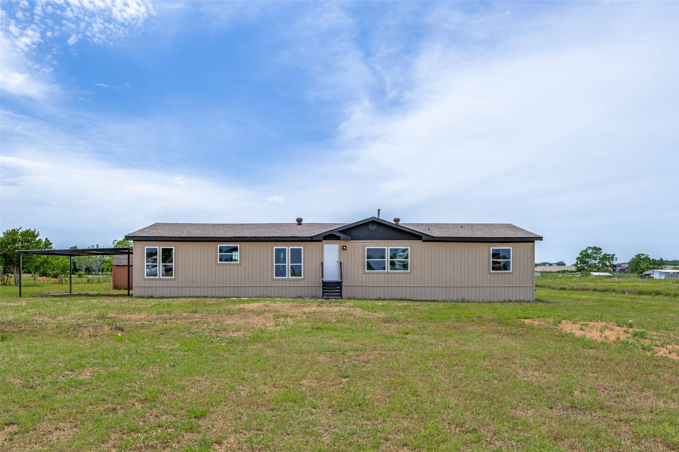 Collinsville, TX 76233,140 Terri DR
