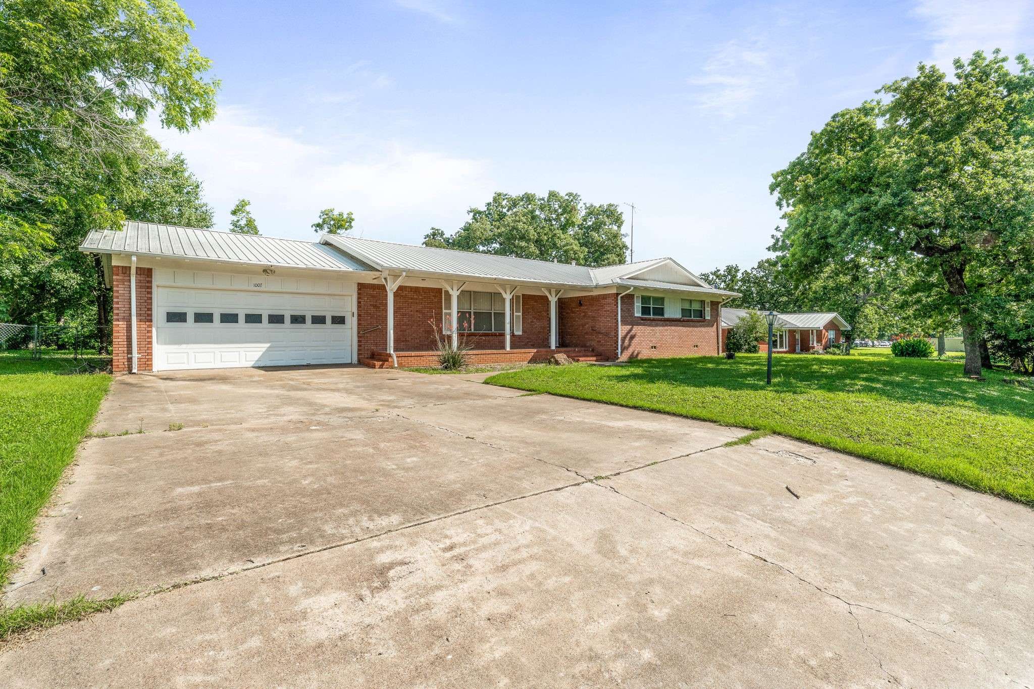 Glen Rose, TX 76043,1007 College AVE