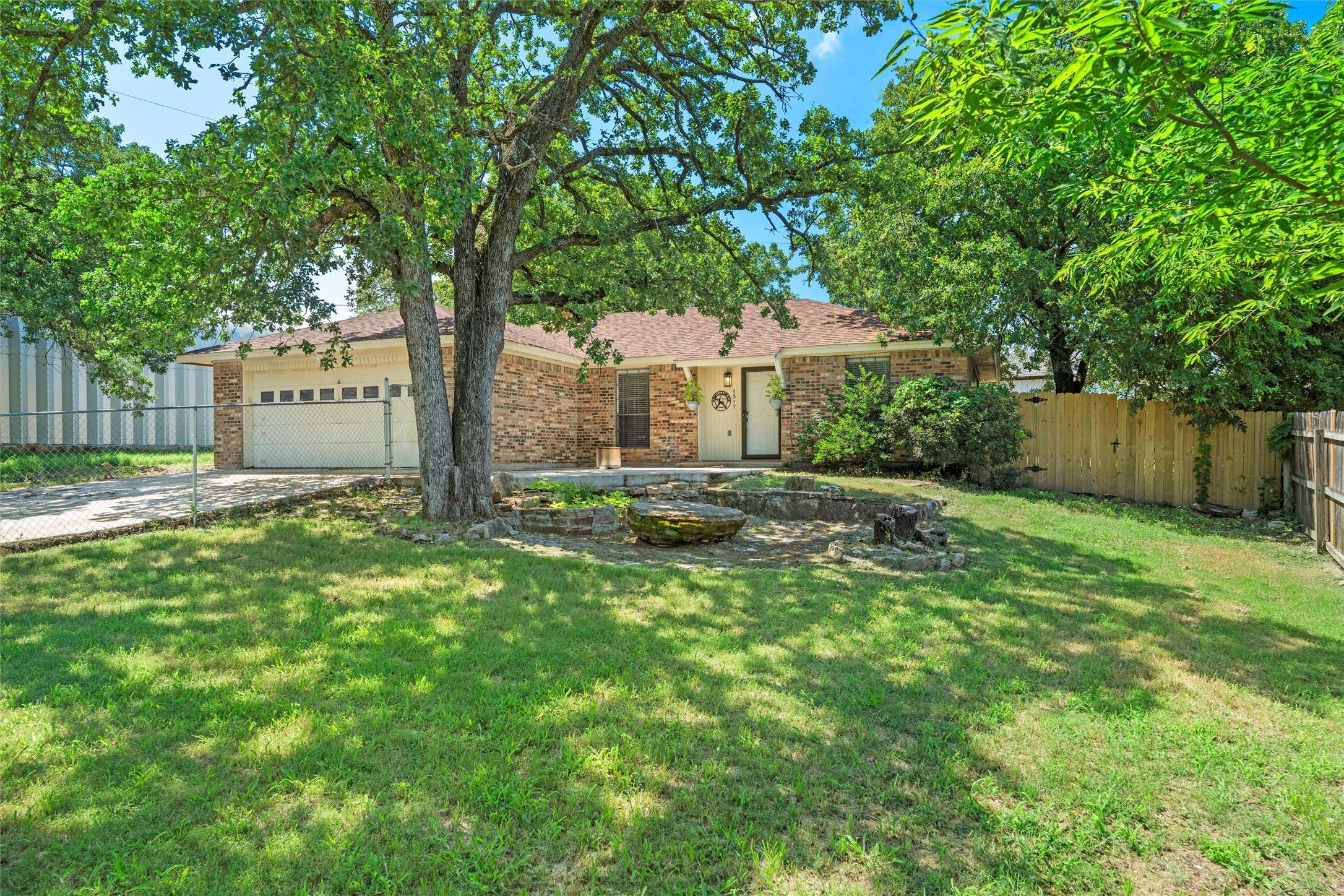 Azle, TX 76020,1517 Willow Wood DR