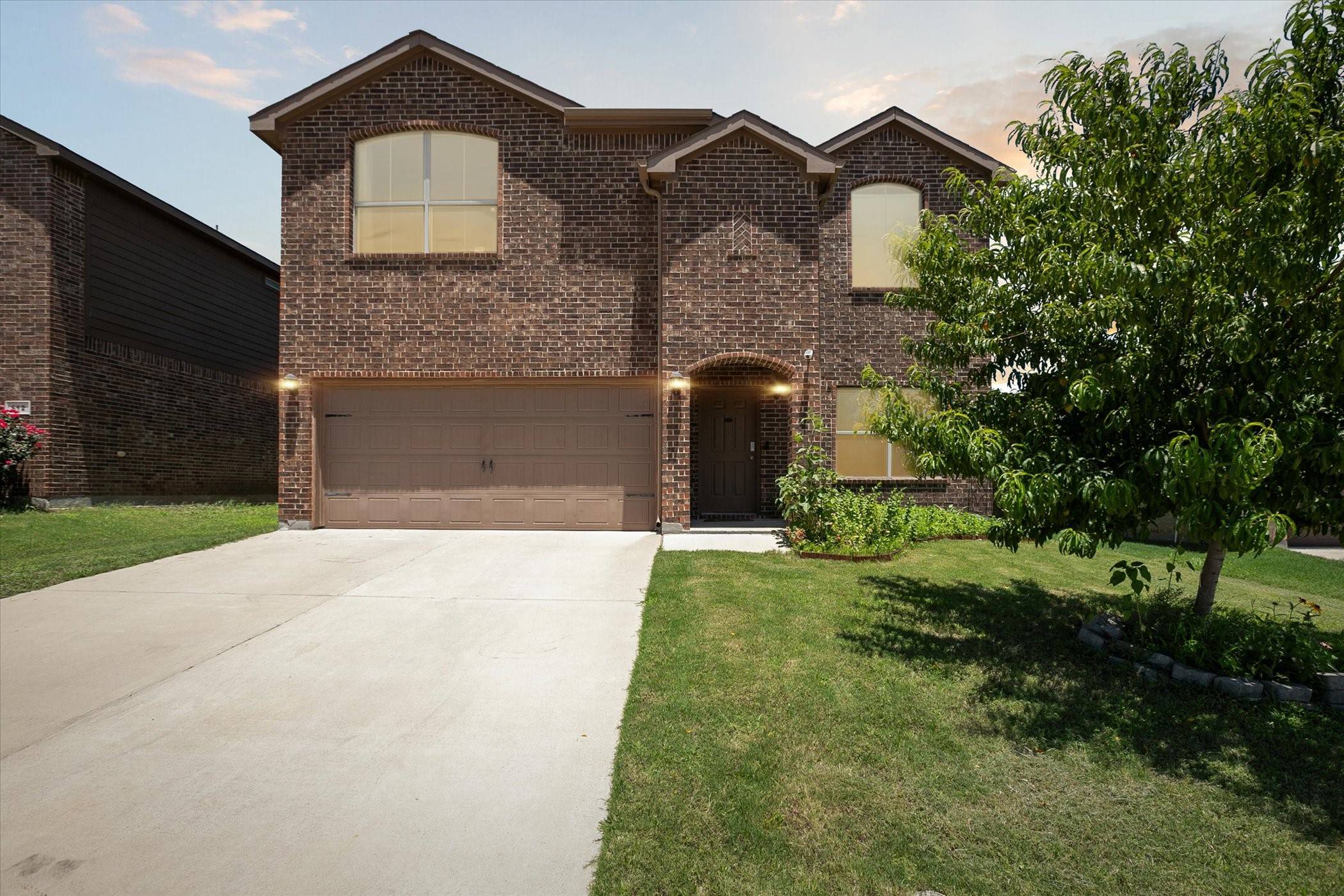 Azle, TX 76020,616 Cameron WAY