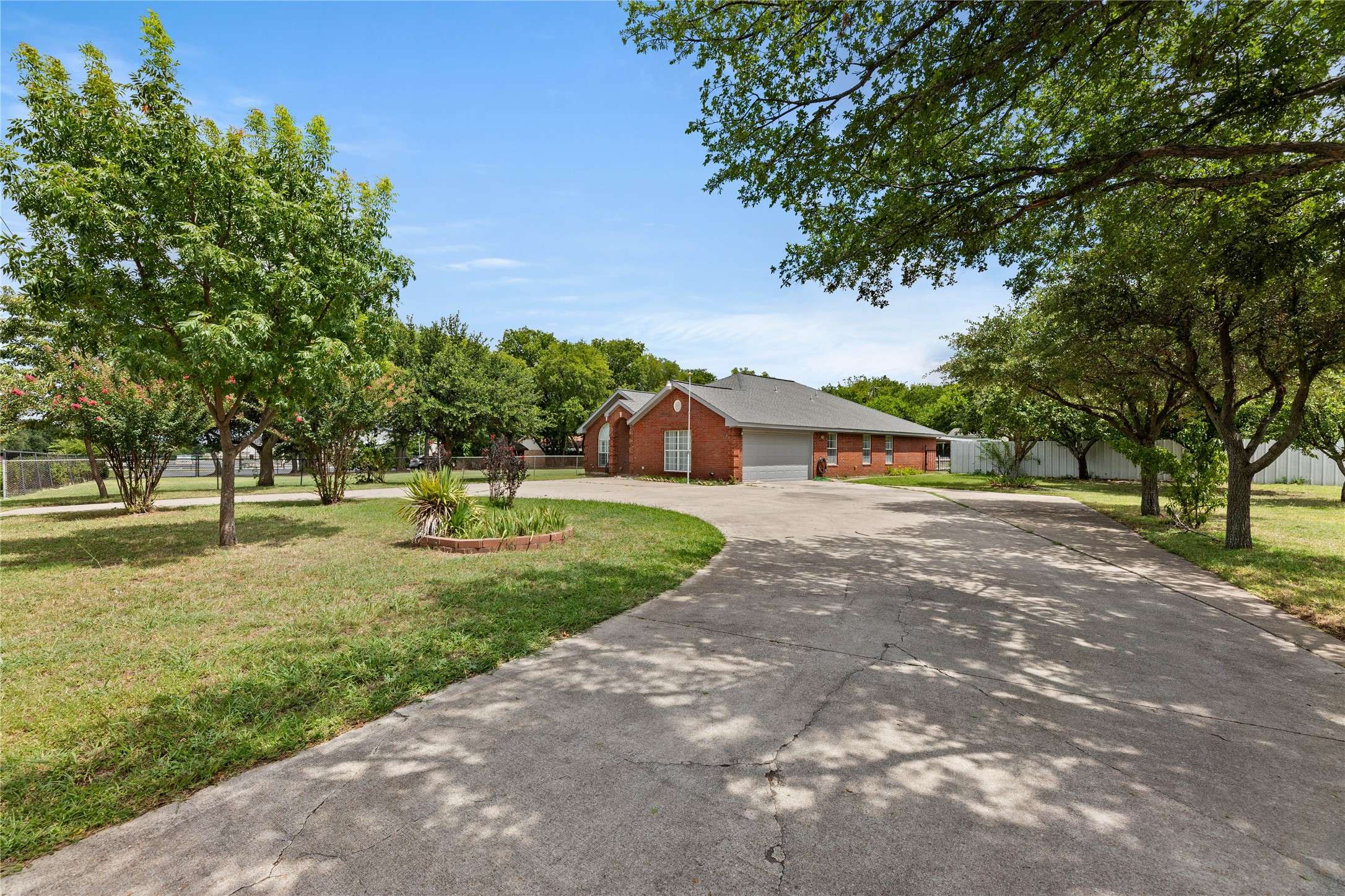 Fort Worth, TX 76179,6113 Boaz RD