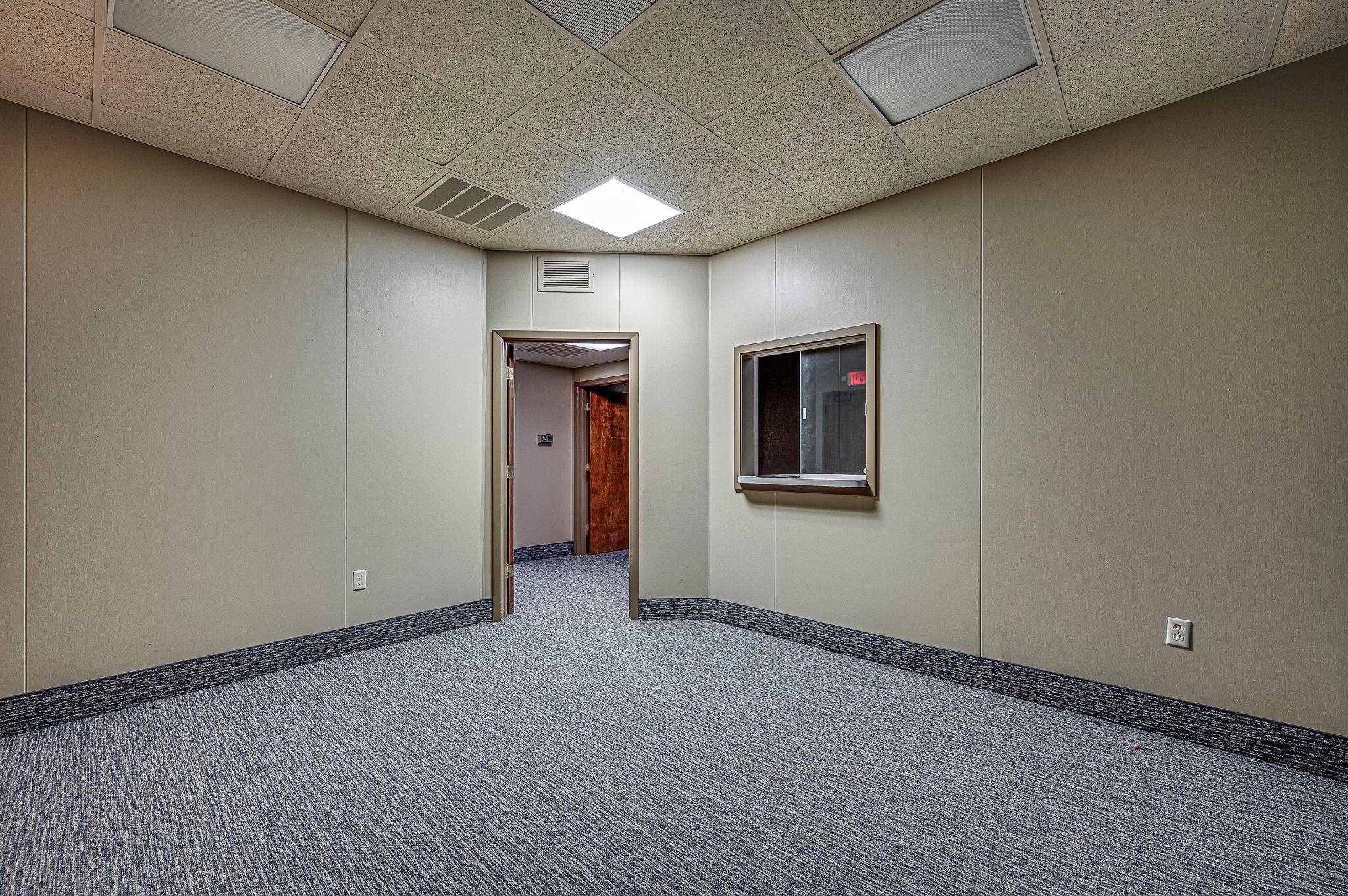 Ennis, TX 75119,601 S Clay ST #103