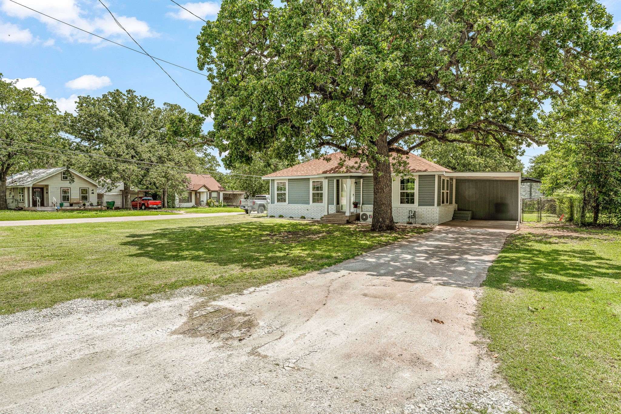 Stephenville, TX 76401,690 S Fifth AVE