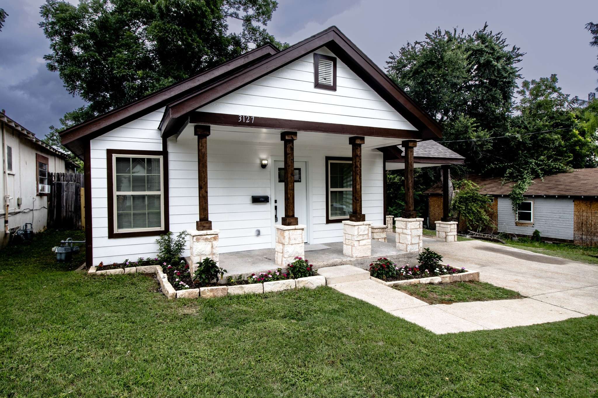 Dallas, TX 75215,3127 Mcdermott AVE