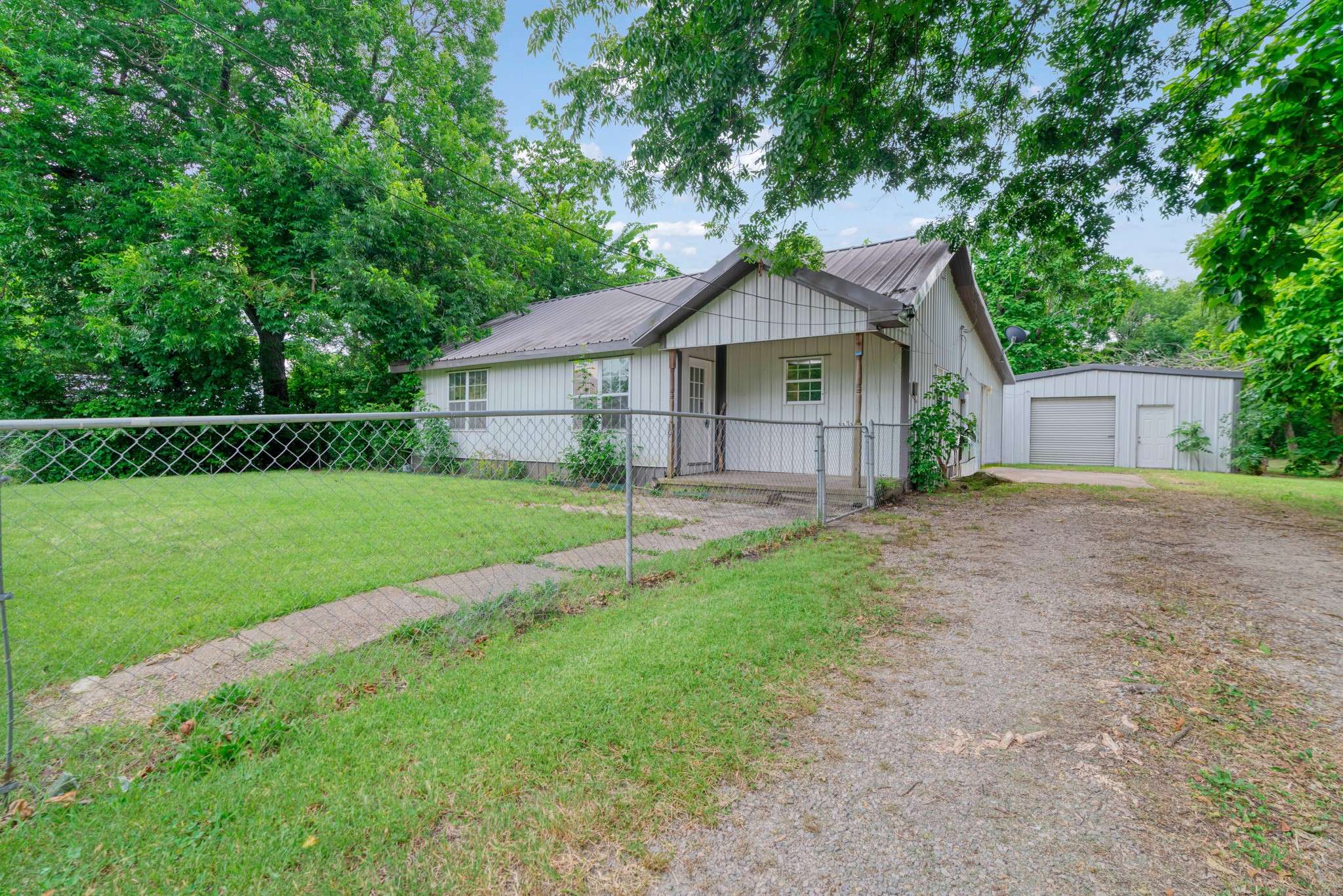 Deport, TX 75435,193 Church ST