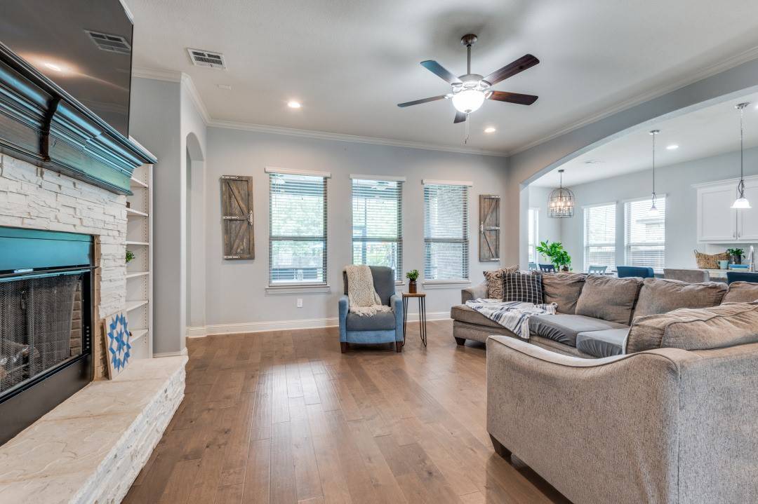 Arlington, TX 76001,7302 Vicari DR