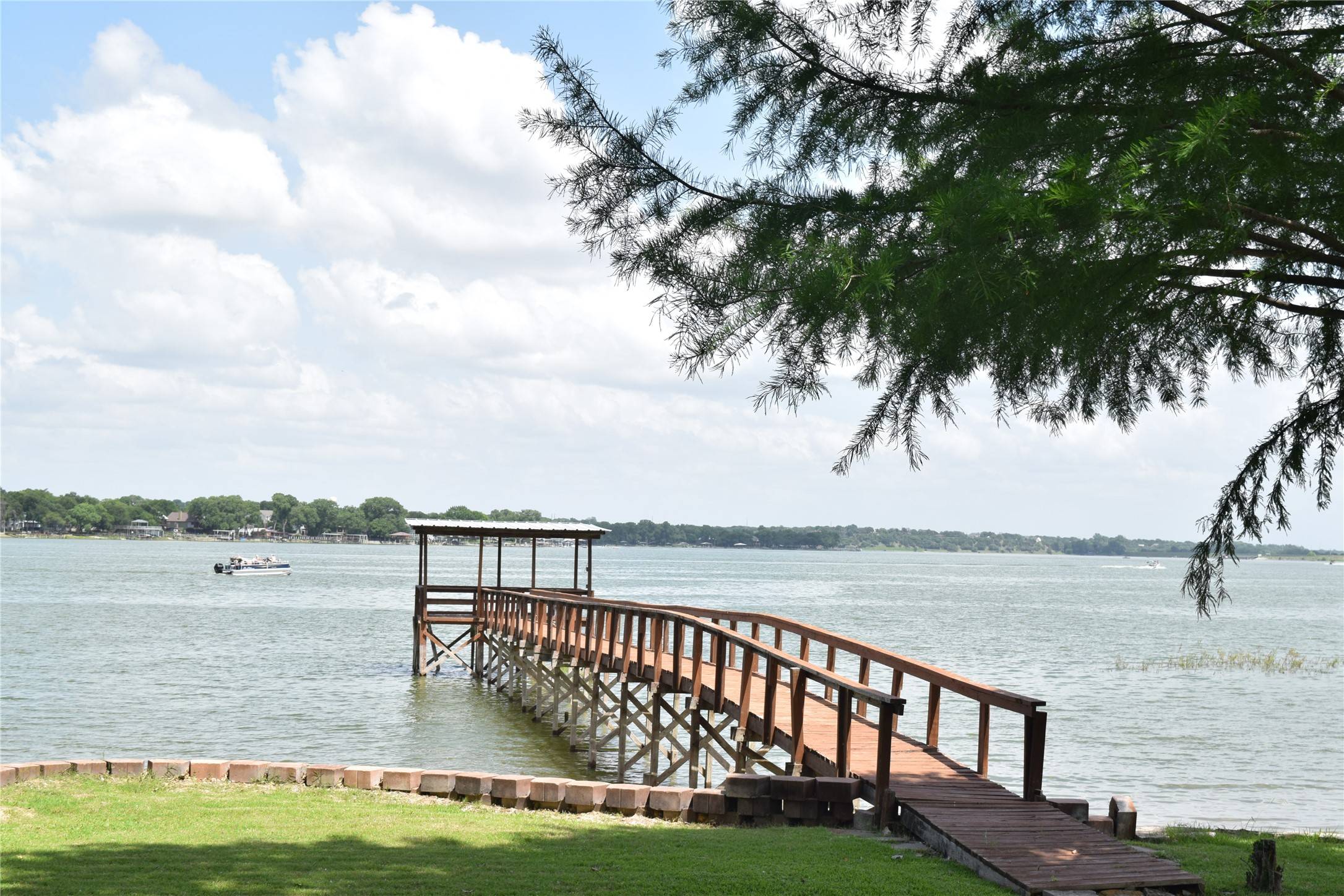 Weatherford, TX 76087,914 W Lake DR