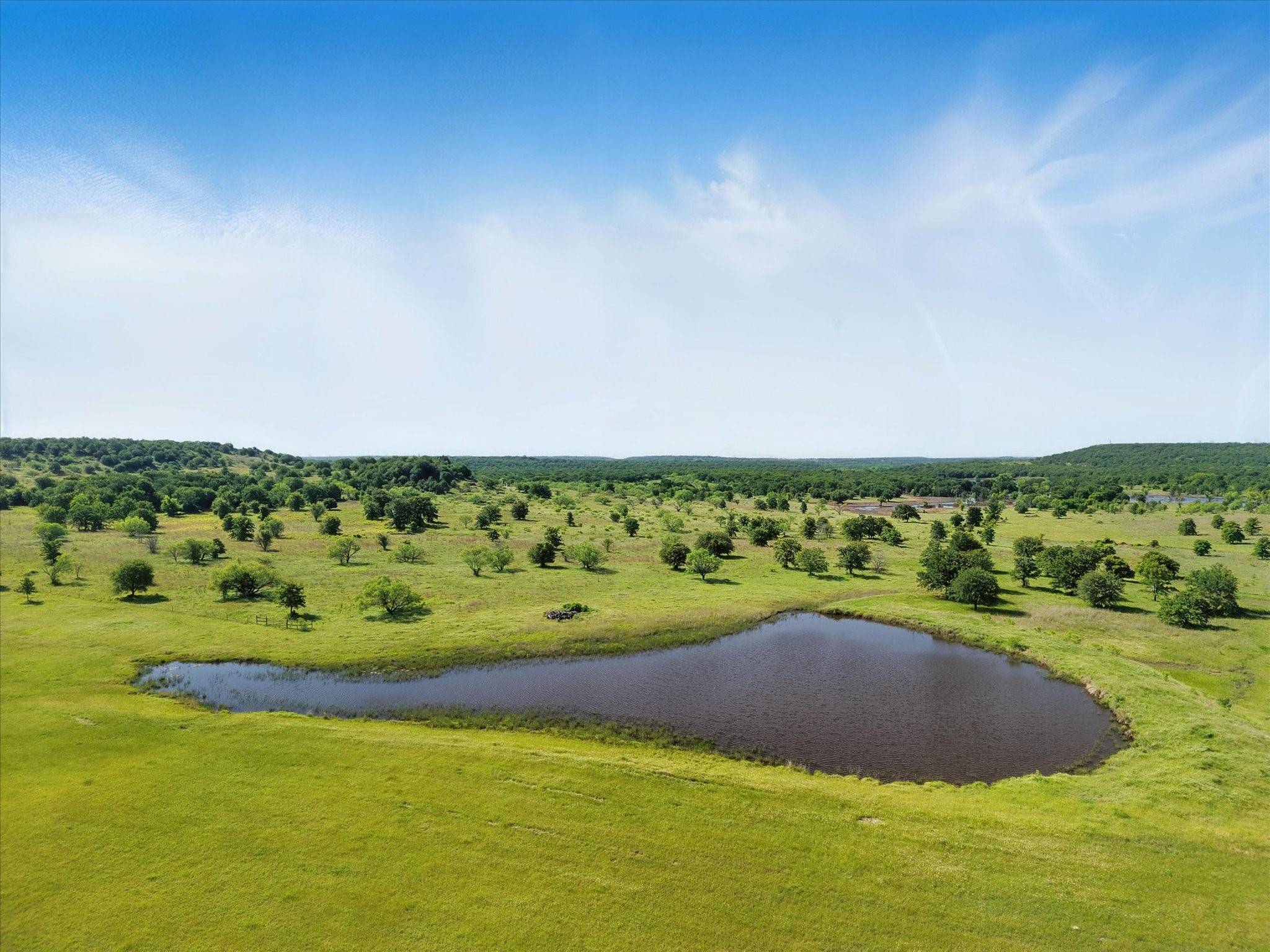 Bowie, TX 76230,19281 Fm 2127