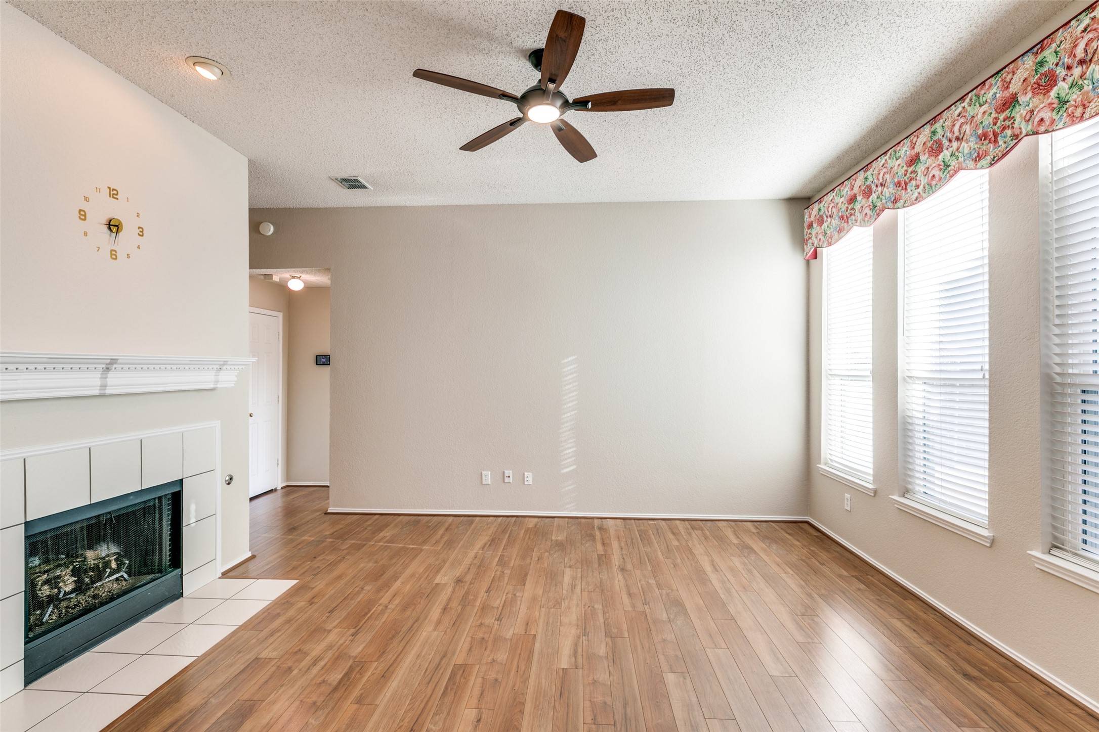 Plano, TX 75025,8308 Spring Ridge DR