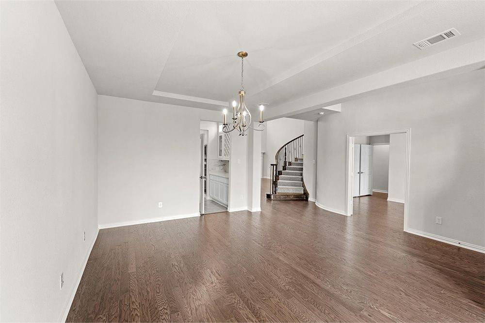 Burleson, TX 76028,1332 Cash Street