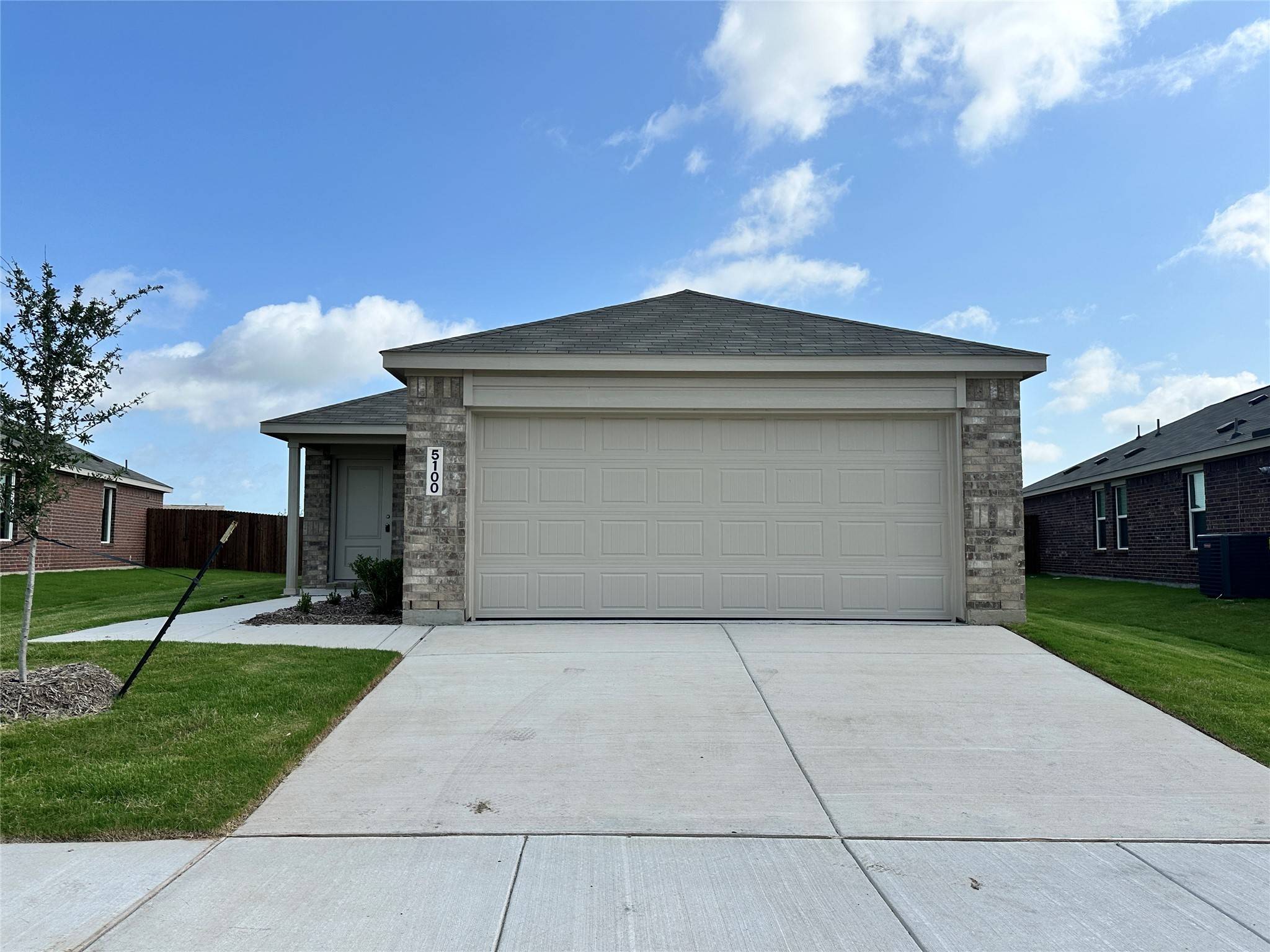 Ennis, TX 75119,5100 Valhalla DR