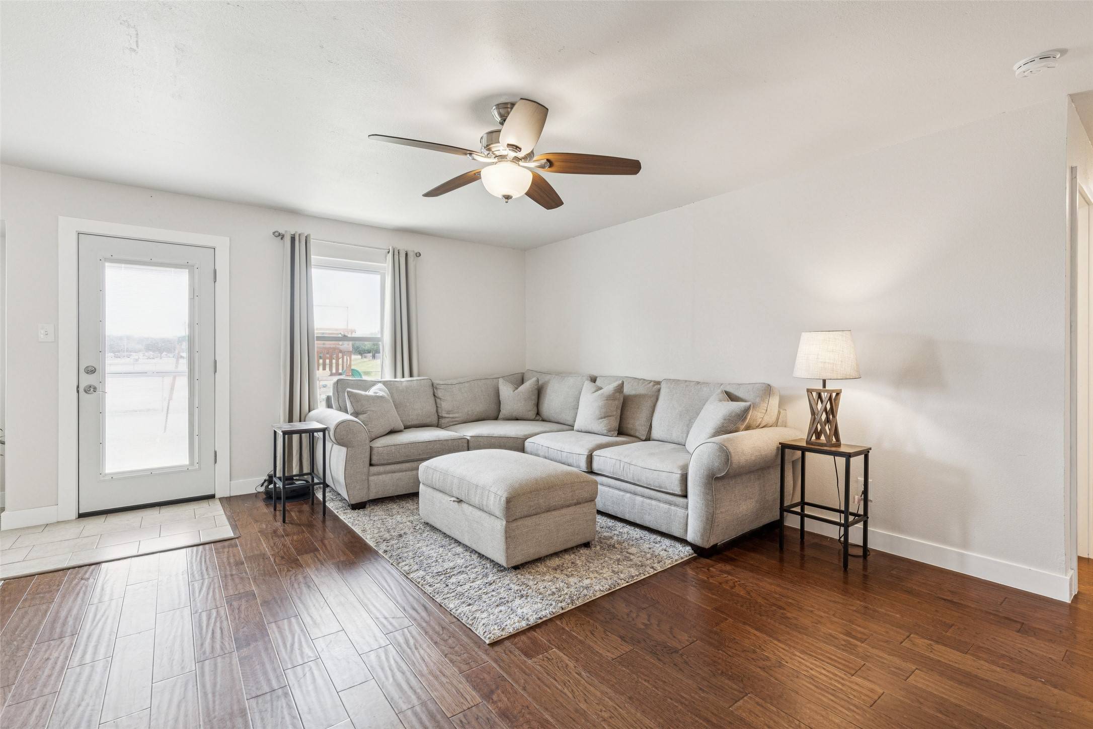 Burleson, TX 76028,601 Parkview DR