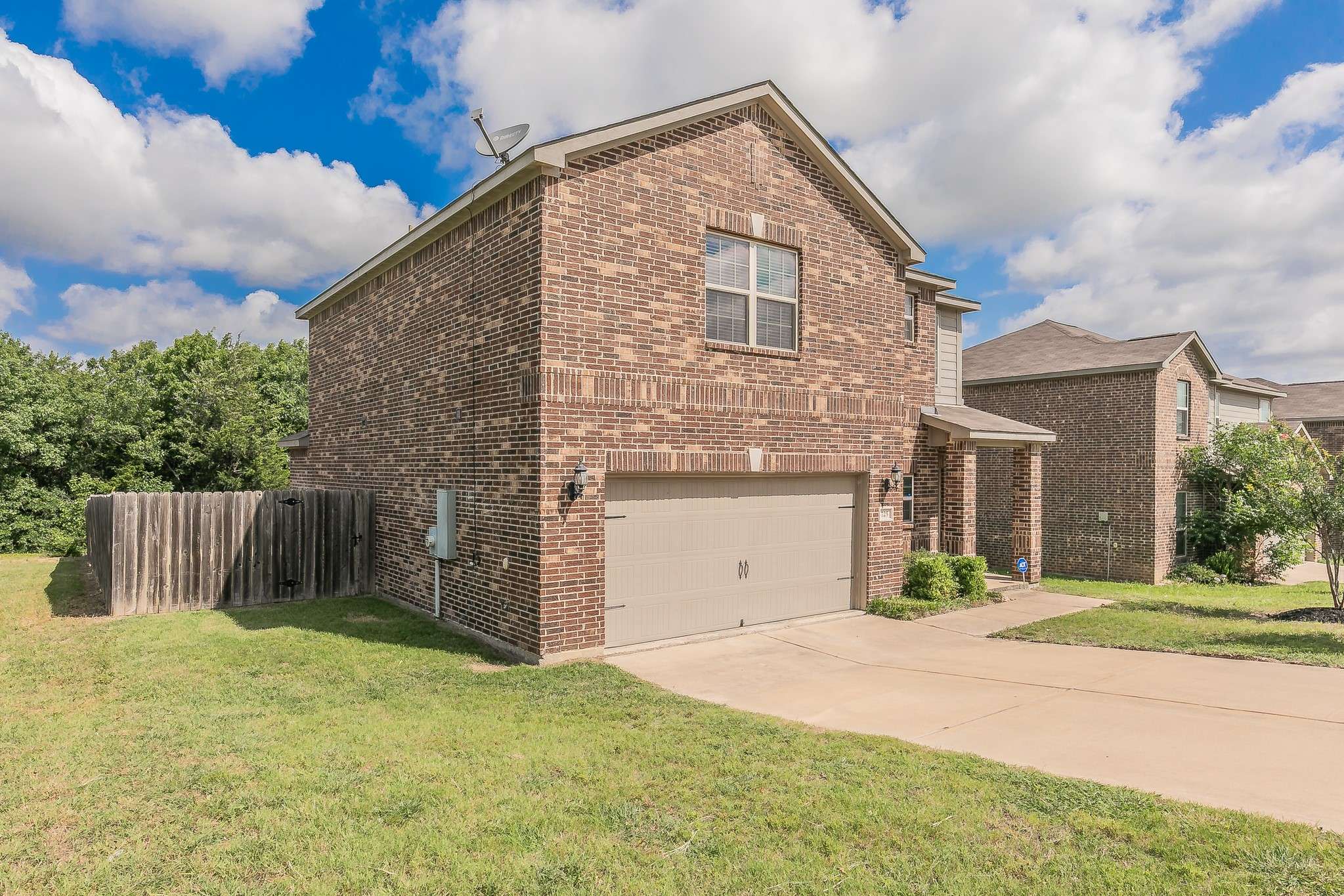 Hutchins, TX 75141,725 Oak Creek DR