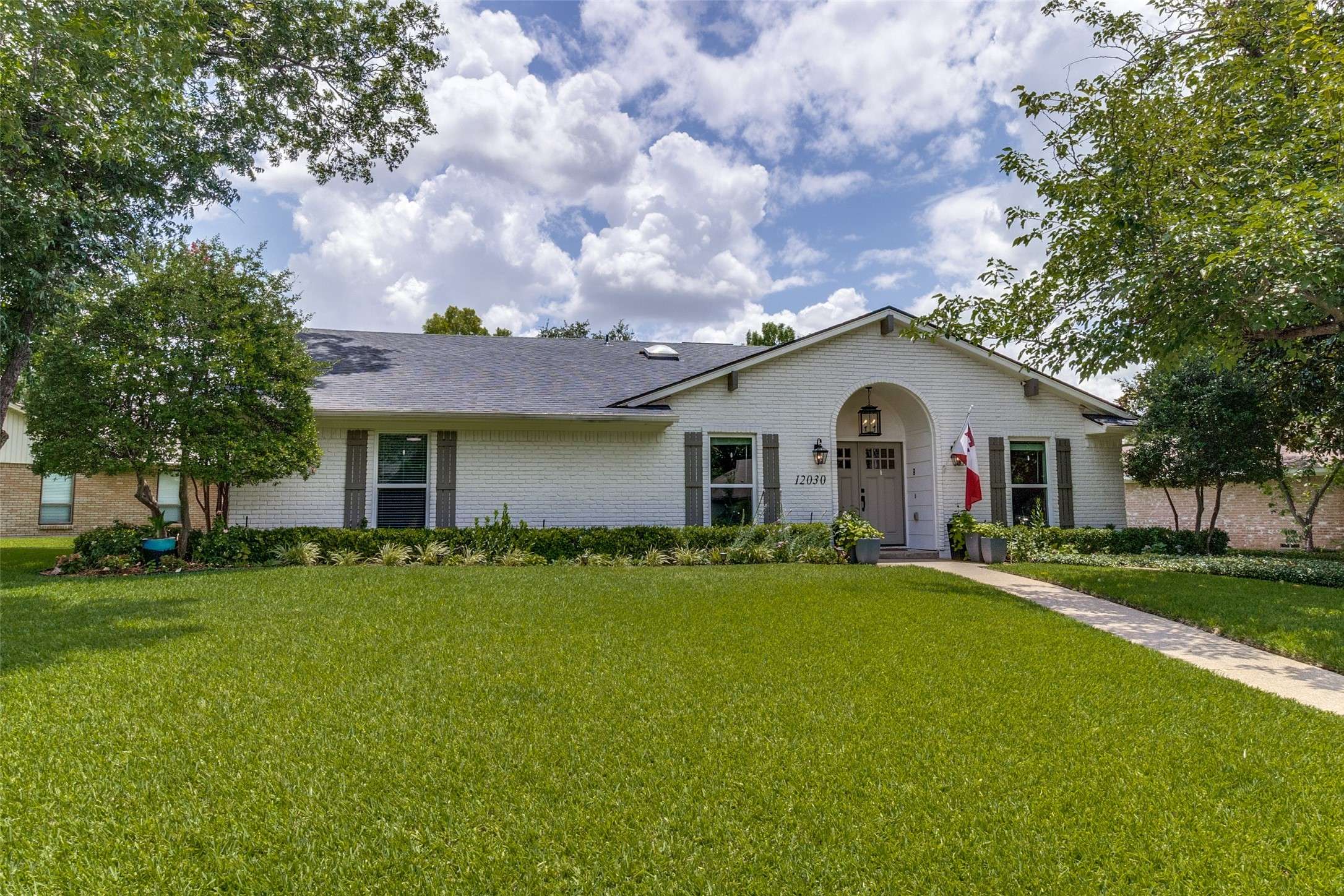 Dallas, TX 75218,12030 Loch Ness DR
