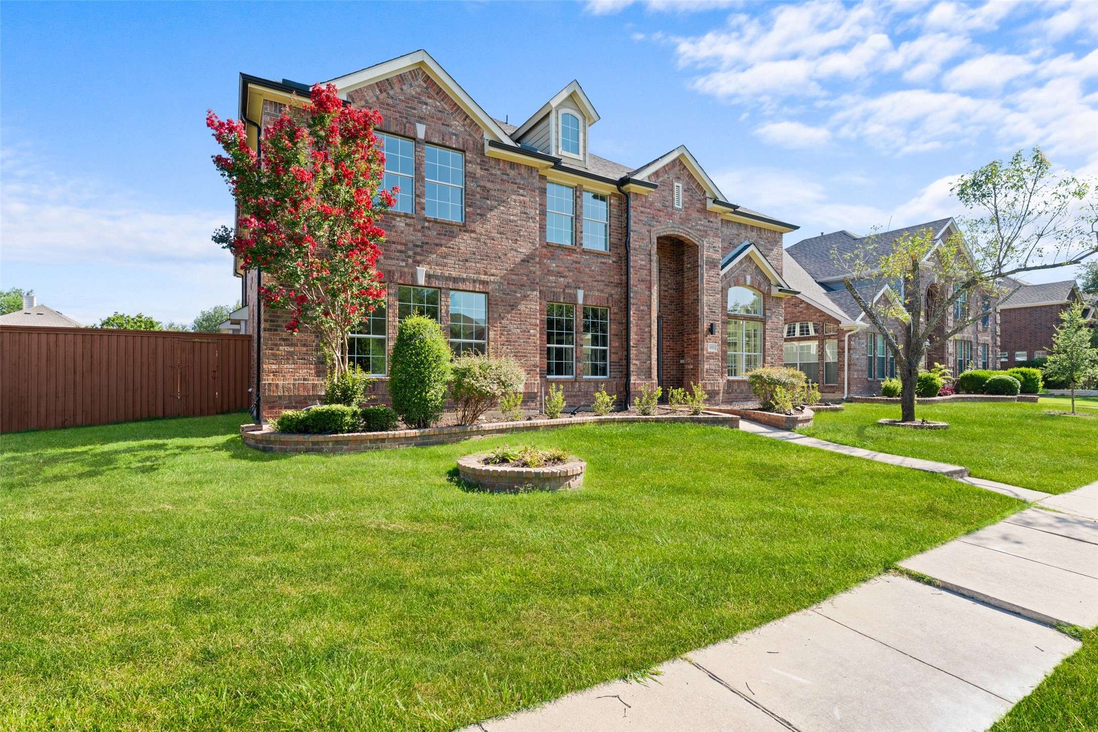 Allen, TX 75002,1616 Sweetbay DR