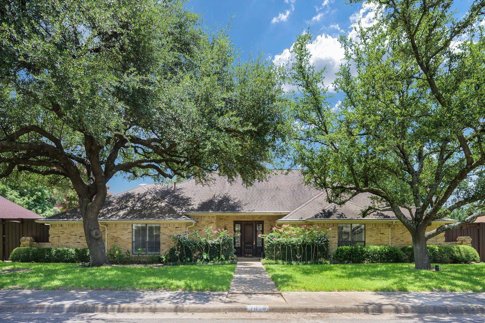 Dallas, TX 75252,7028 Mumford ST