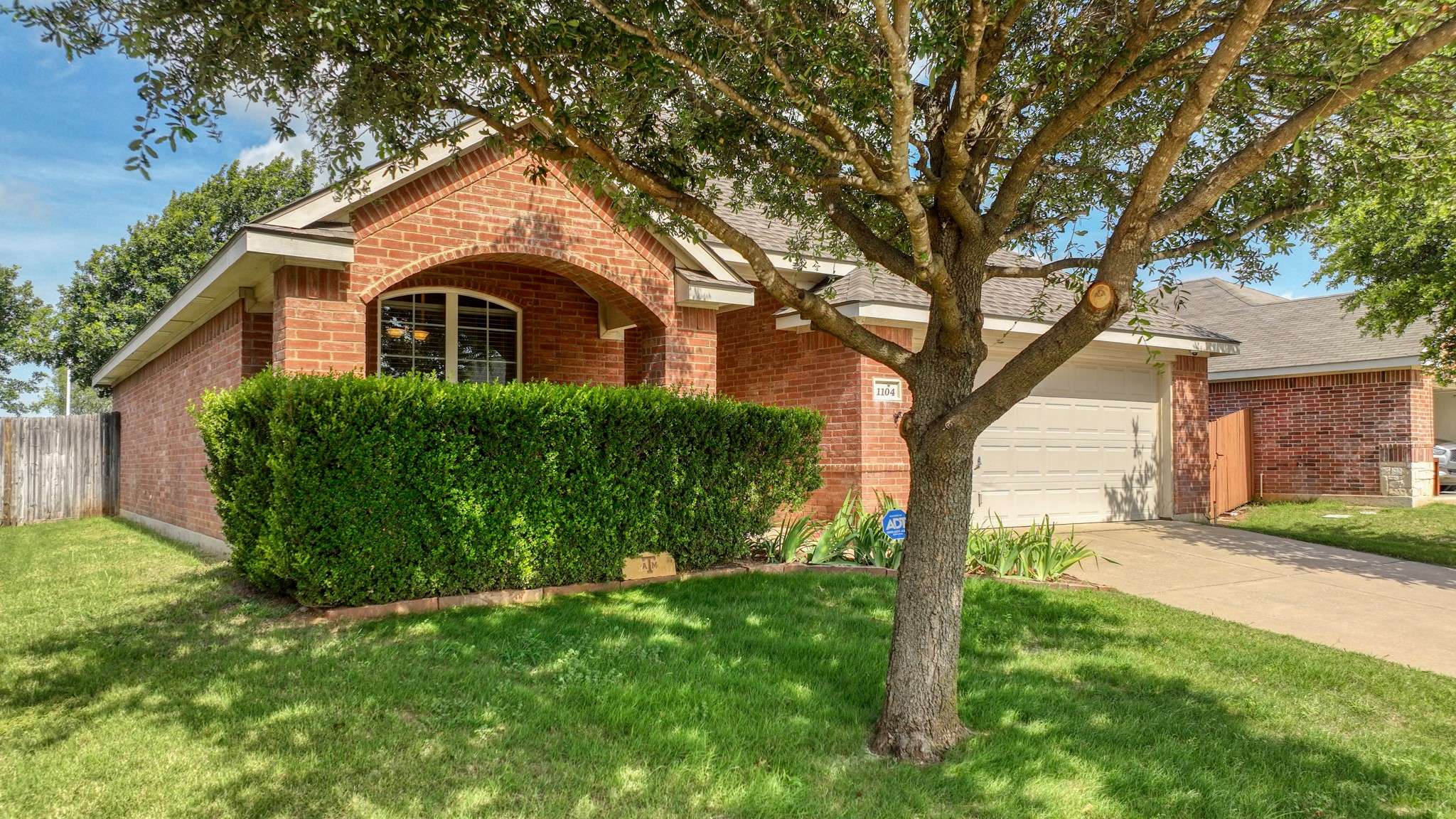 Crowley, TX 76036,1104 Junegrass LN