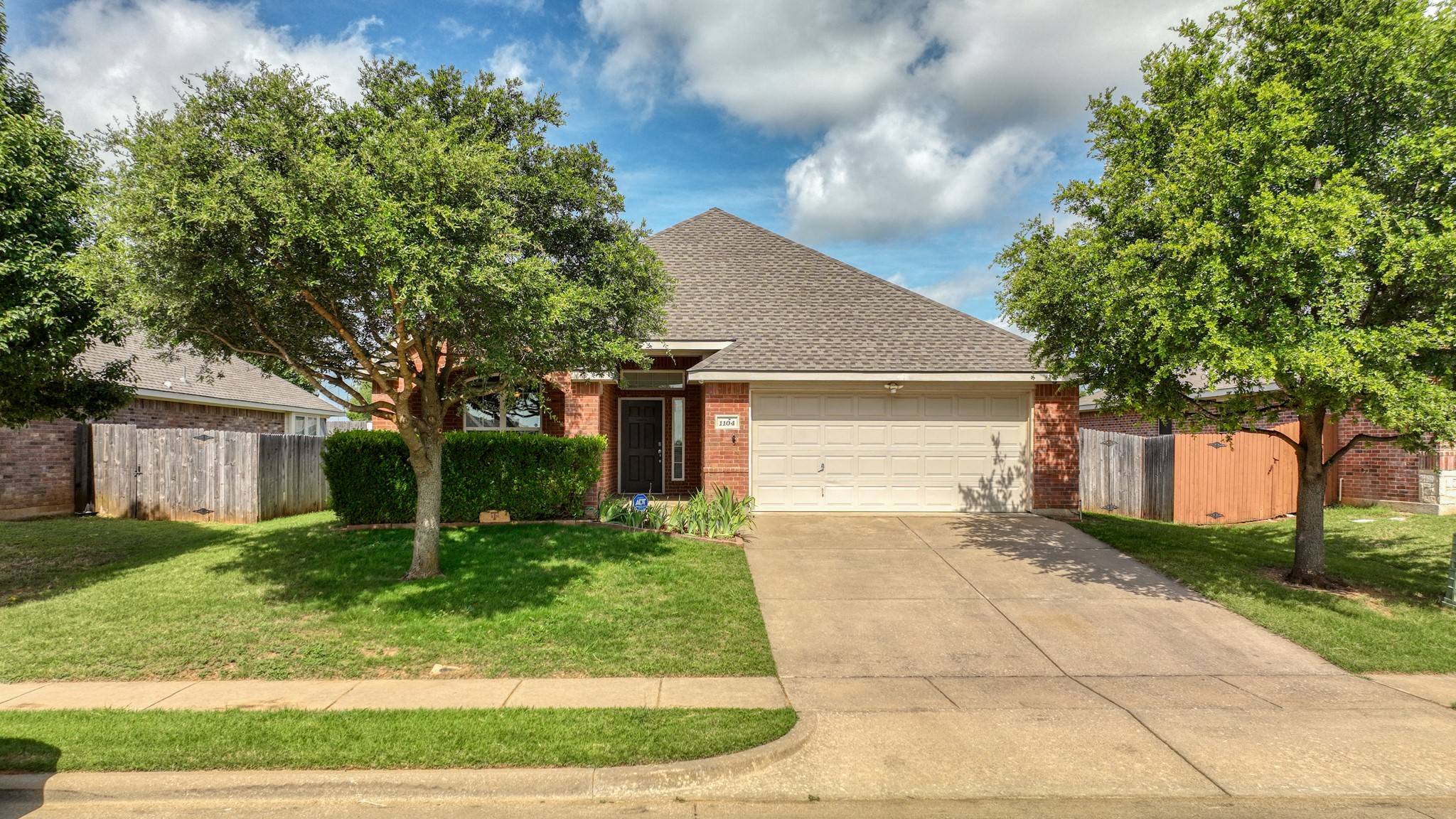 Crowley, TX 76036,1104 Junegrass LN