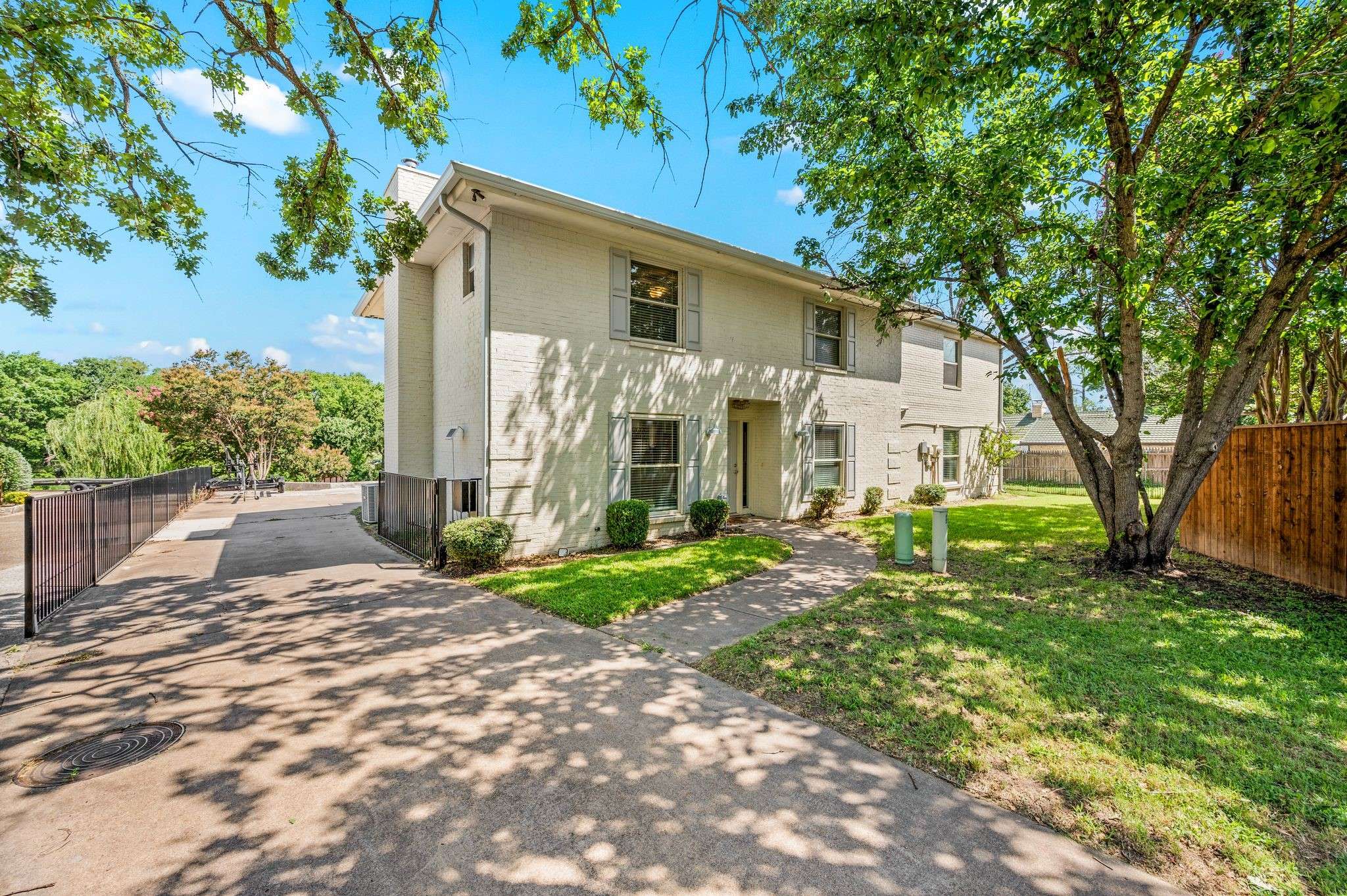 Azle, TX 76020,237 Timberlake DR