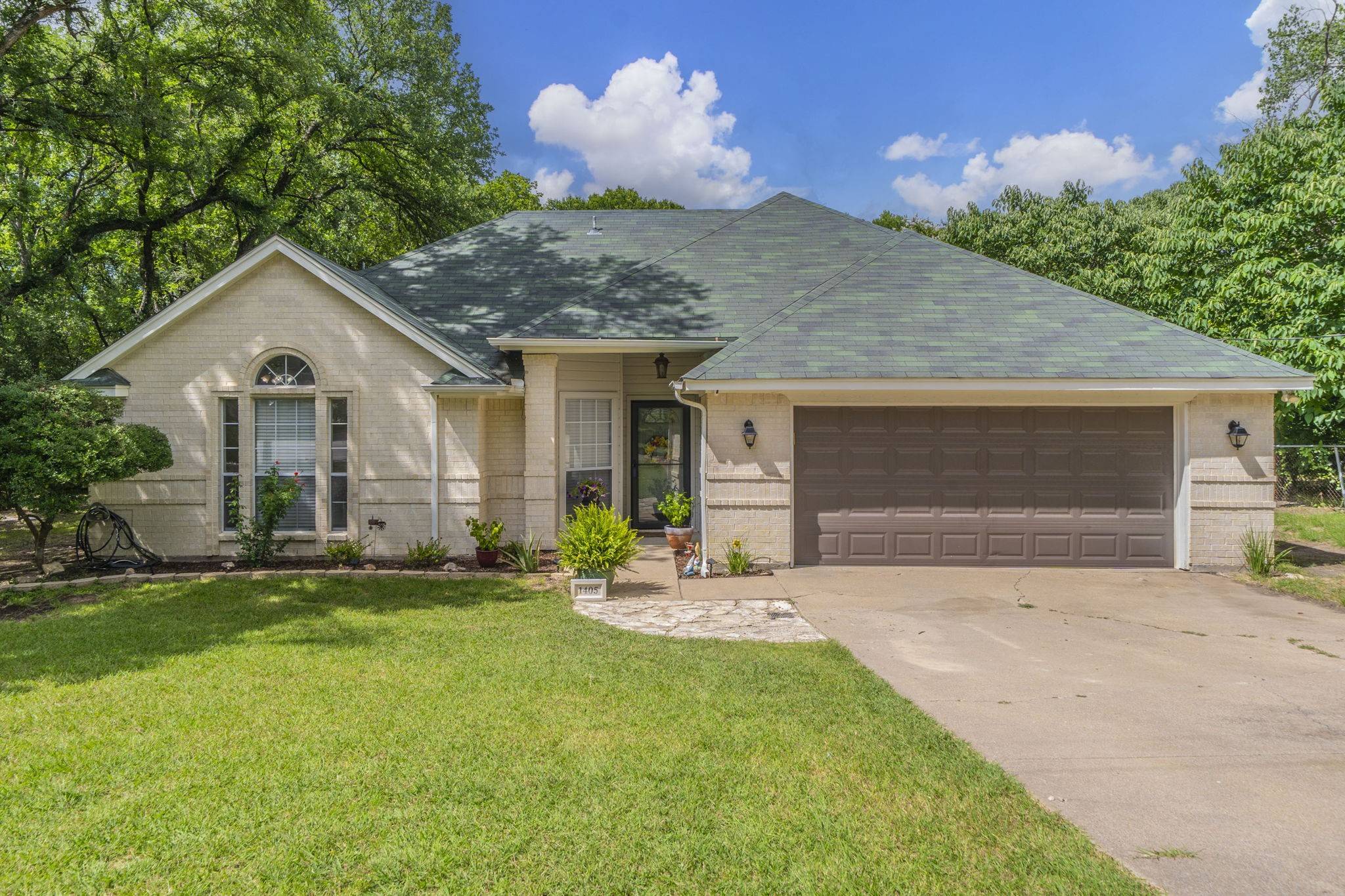 Azle, TX 76020,1405 Scotland AVE