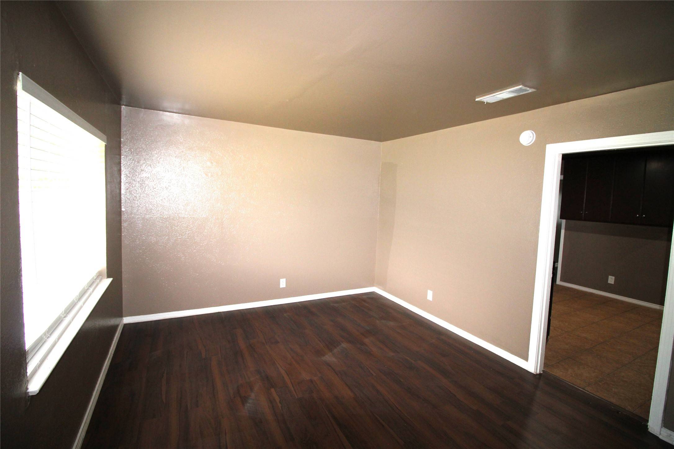 Dallas, TX 75224,3130 S Llewellyn AVE