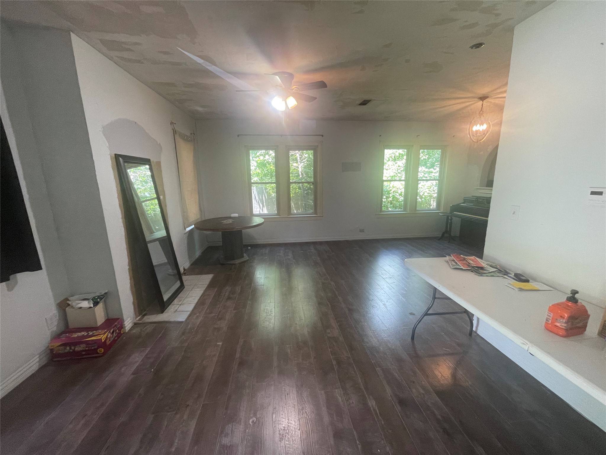 Sulphur Springs, TX 75482,803 College ST