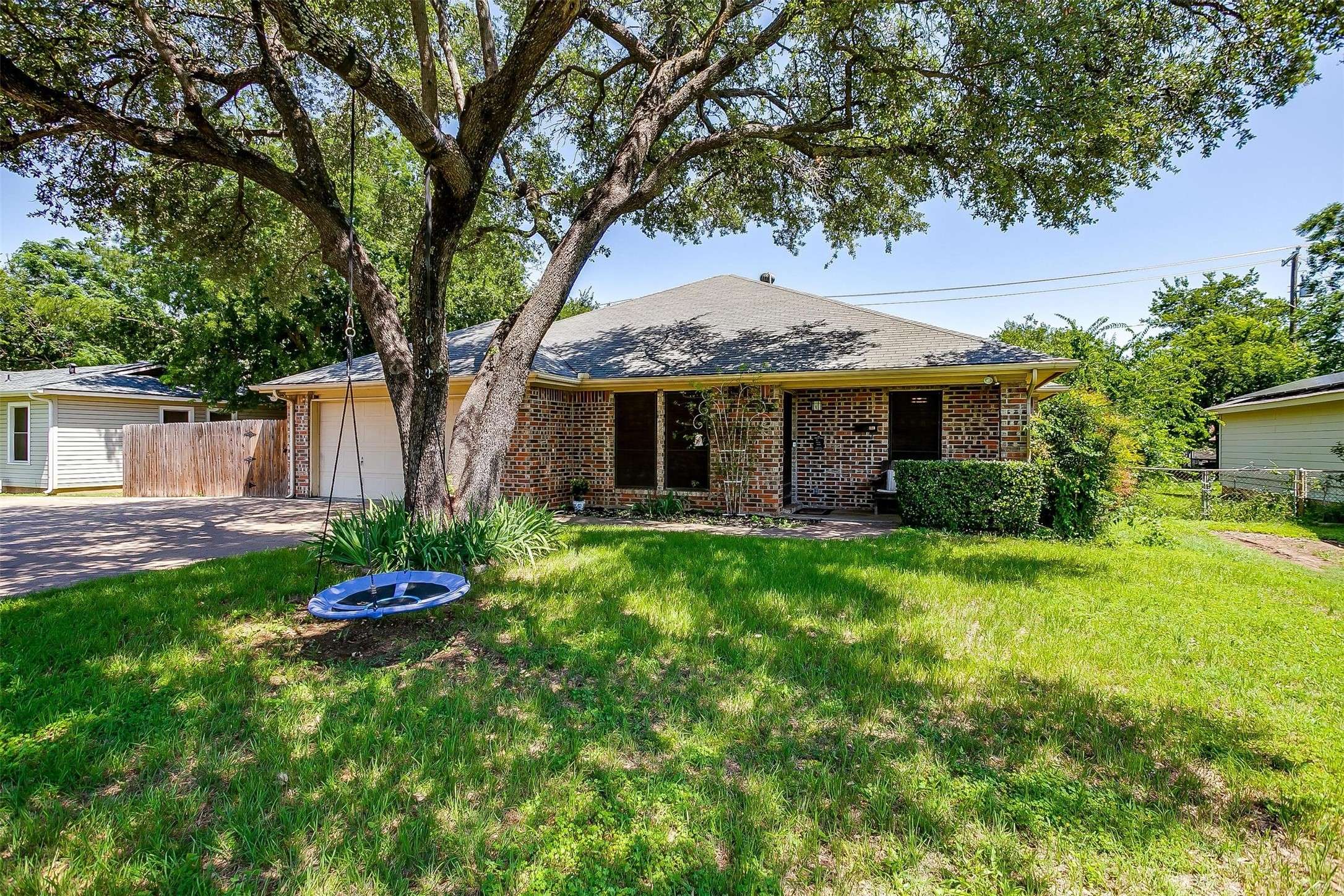 Crowley, TX 76036,321 E Hampton RD
