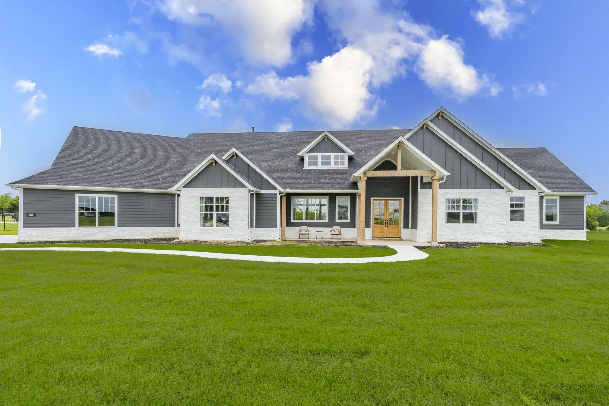 Nevada, TX 75173,807 Republic ROW