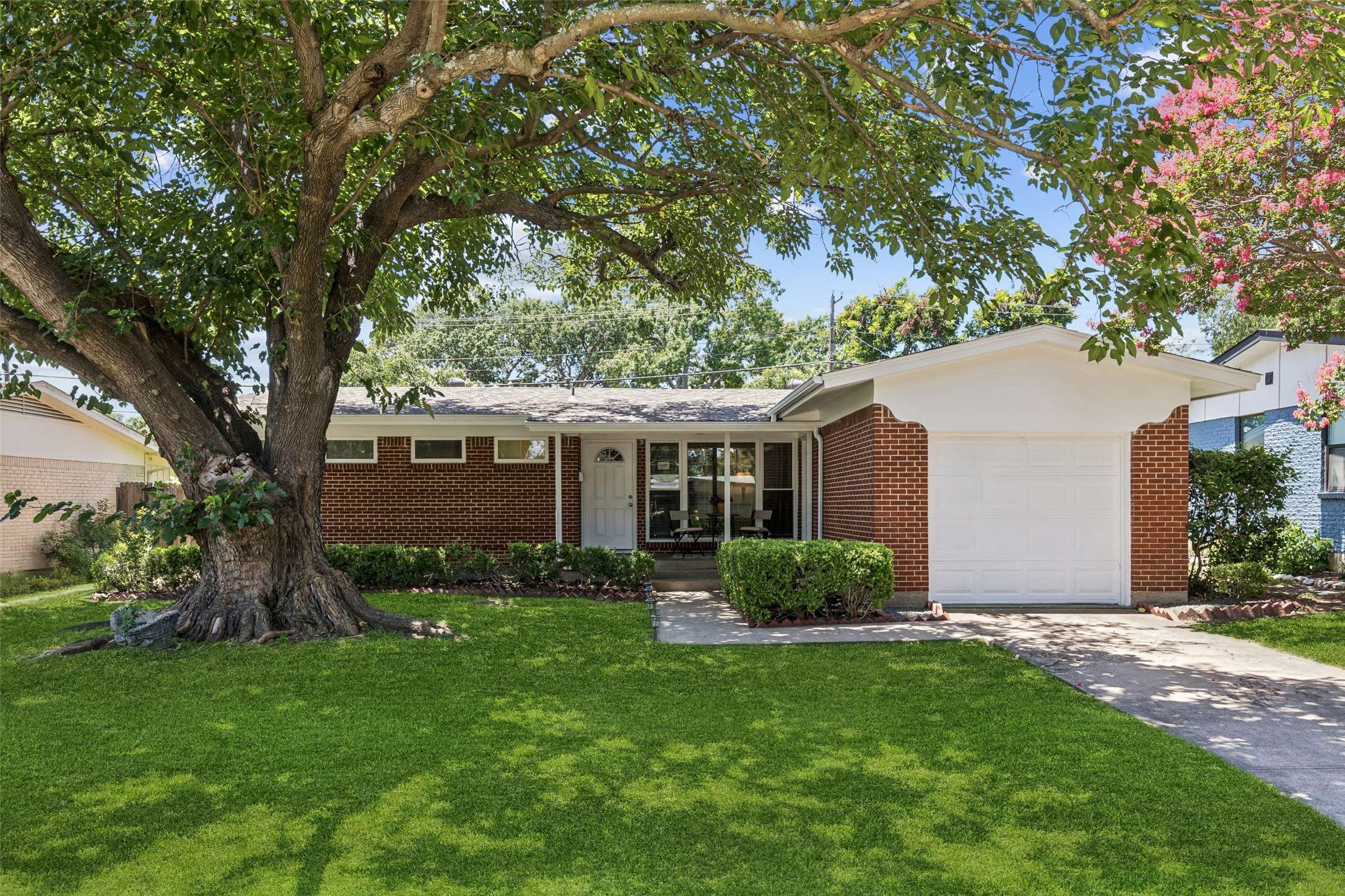 Dallas, TX 75218,217 Leda DR