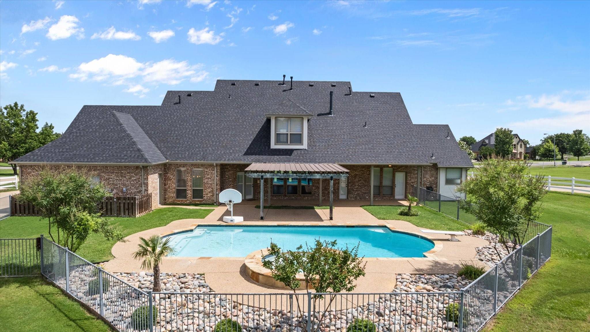 Burleson, TX 76028,6417 Gehrig CIR