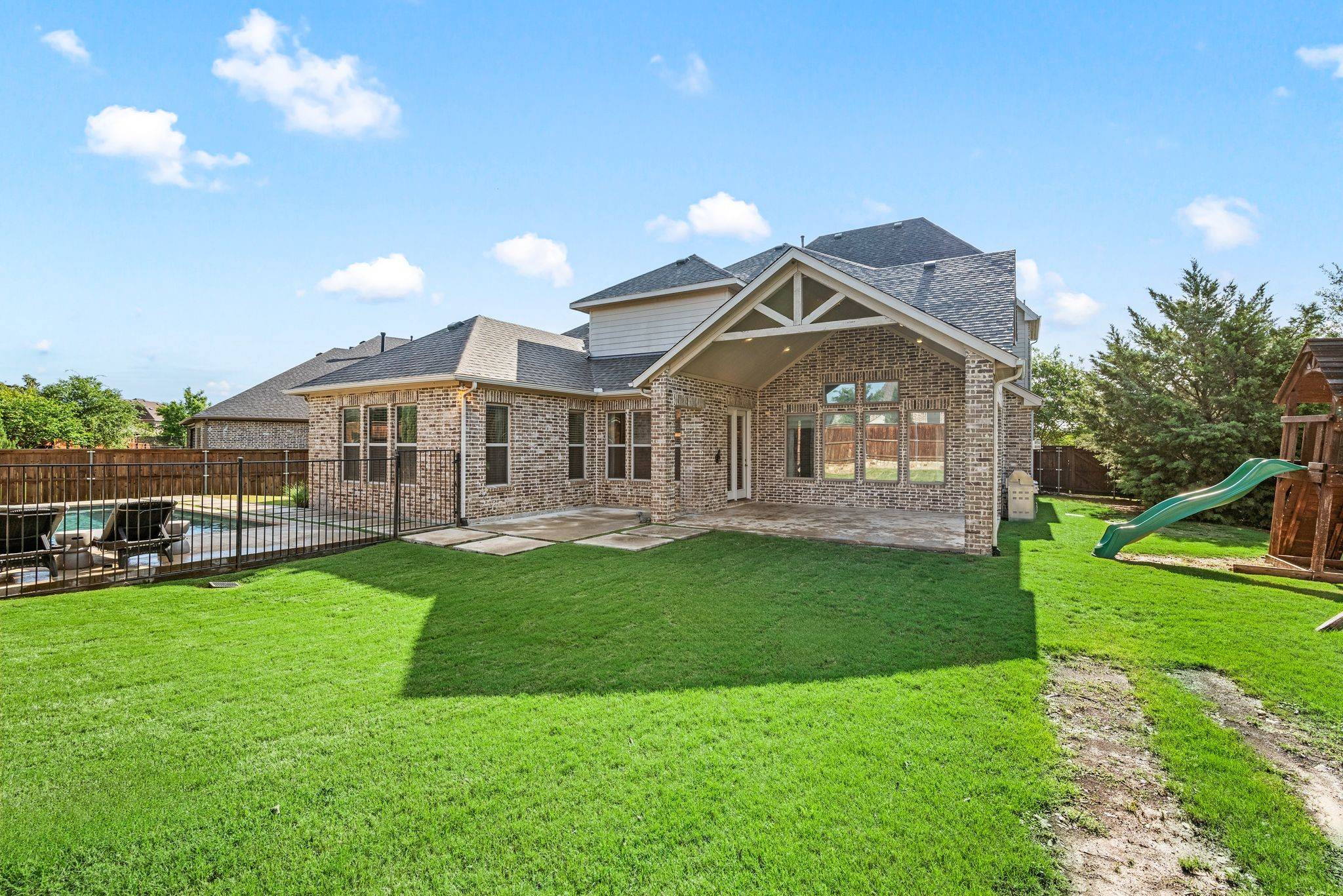 Roanoke, TX 76262,1001 Broadmoor WAY