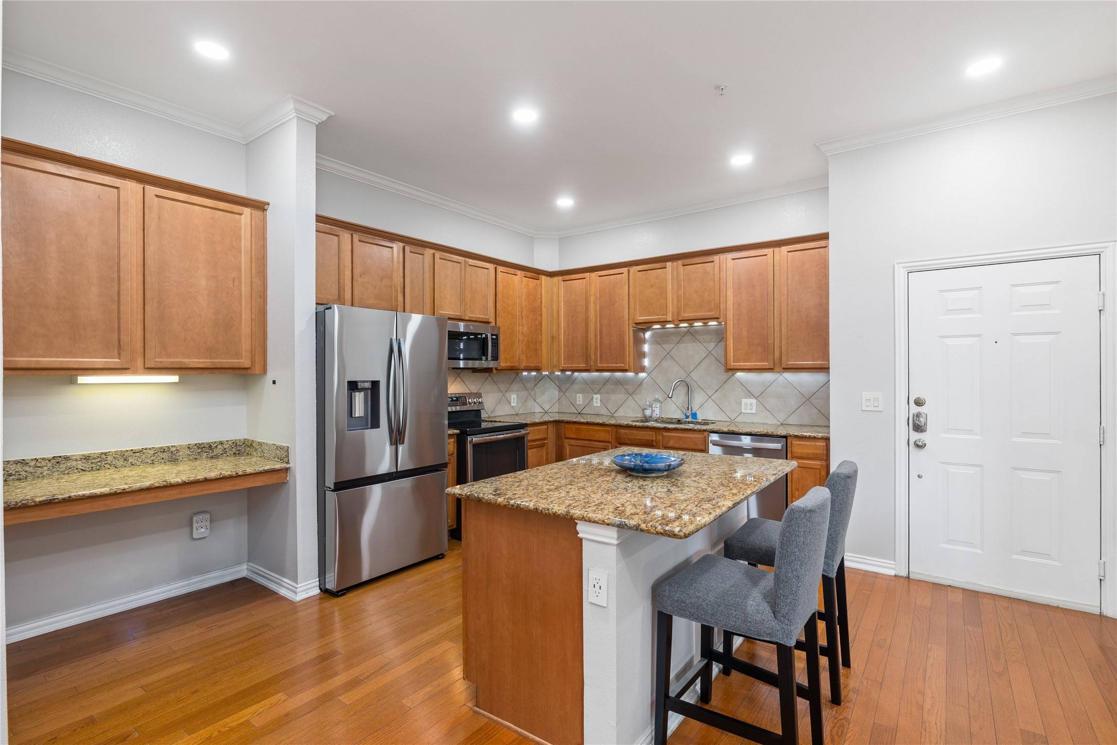 Plano, TX 75074,800 E 15th ST #202