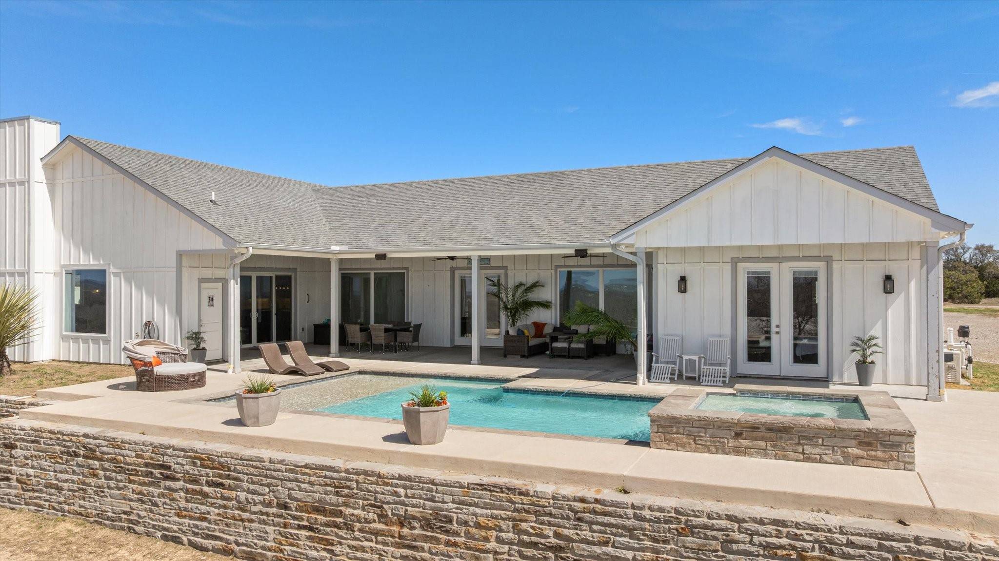 Weatherford, TX 76088,124 Mike Thornton CT