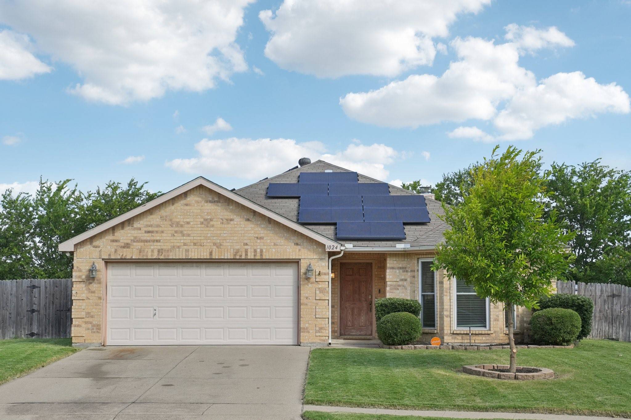Burleson, TX 76028,1024 Tyler James DR