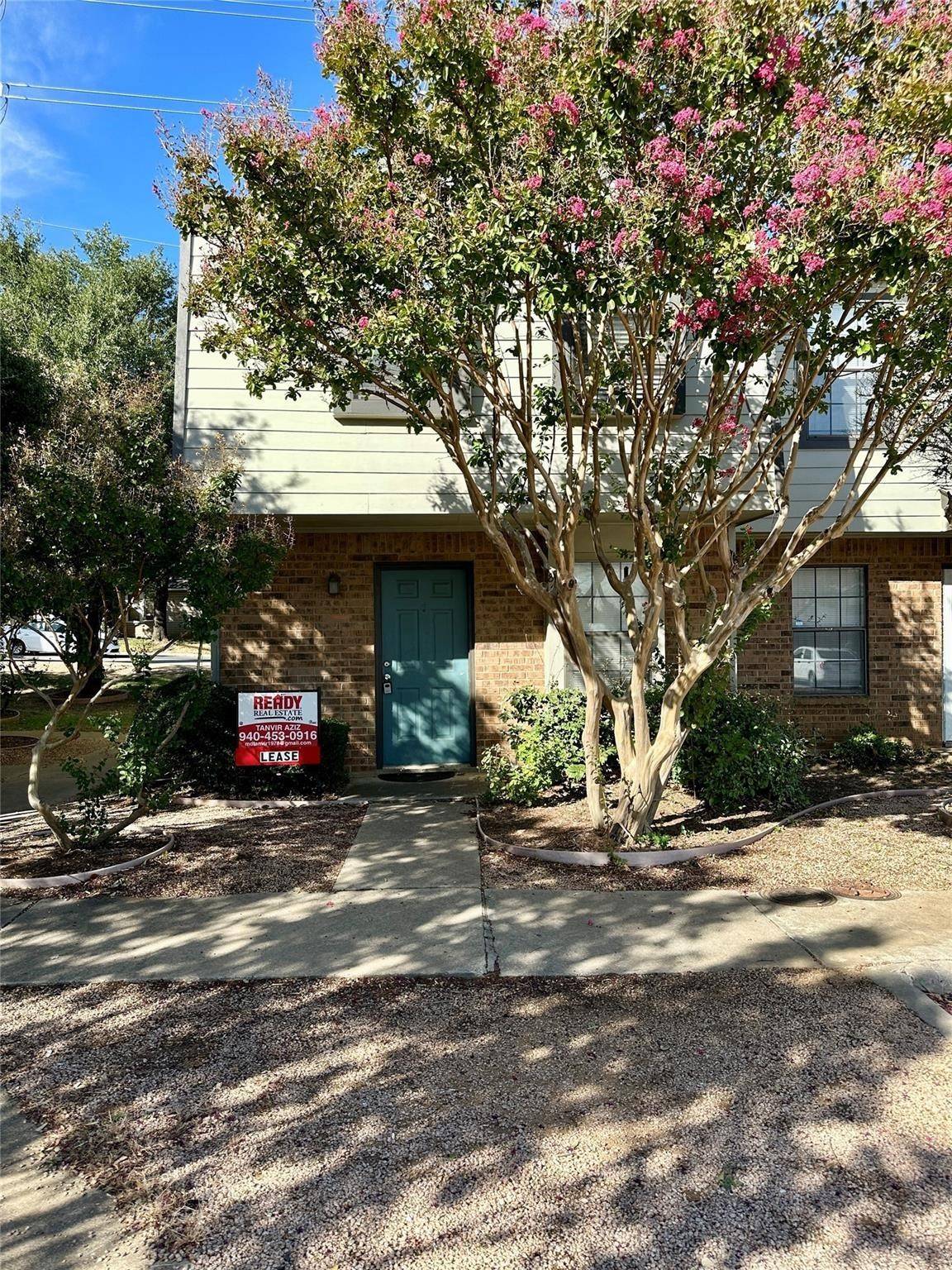 Denton, TX 76201,848 W Collins ST #A