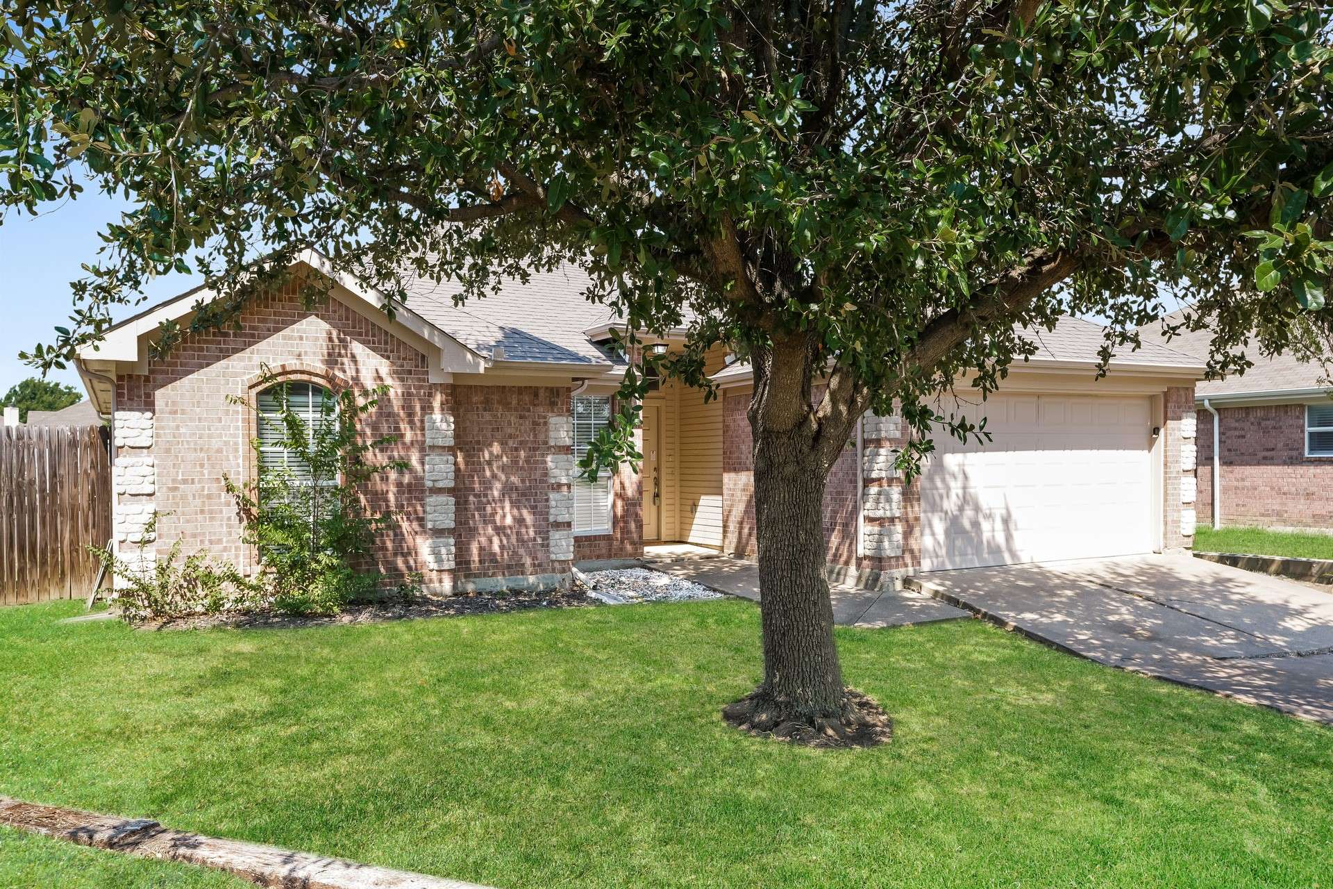 Arlington, TX 76001,8128 Modesto DR