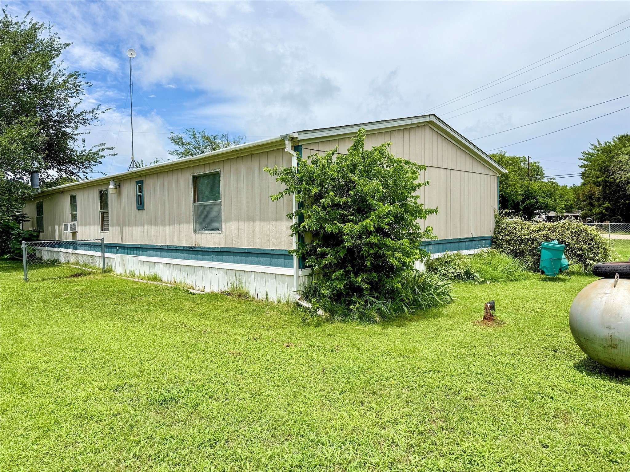 Whitney, TX 76692,439 Live Oak LOOP
