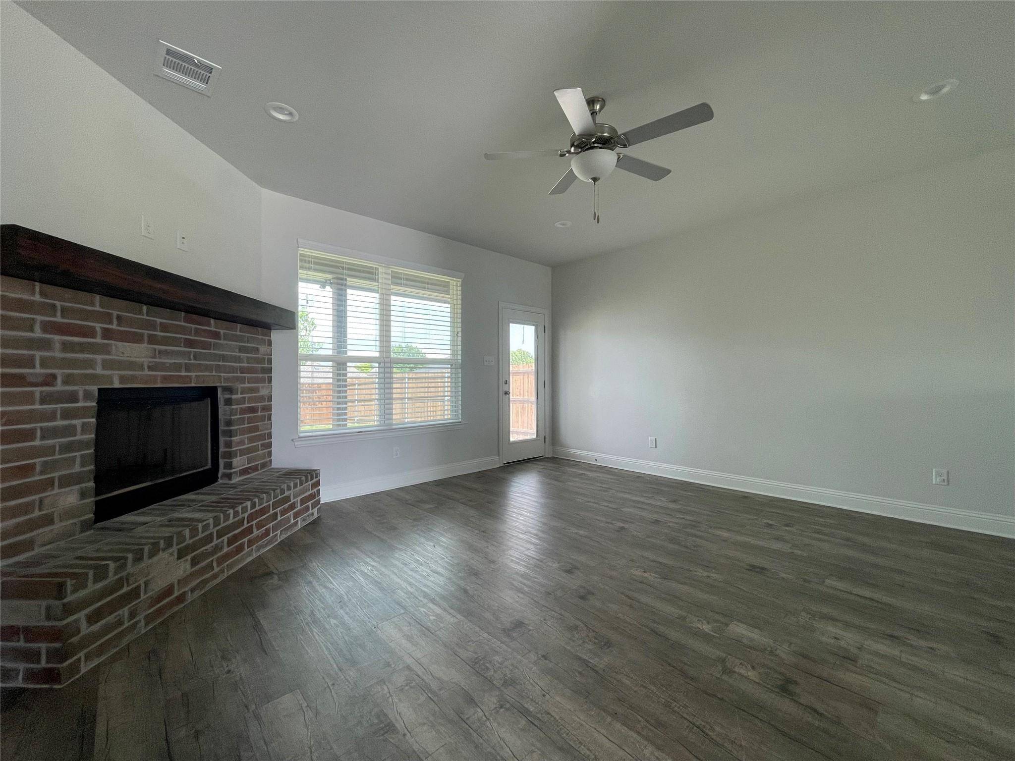 Weatherford, TX 76087,420 Paloma ST