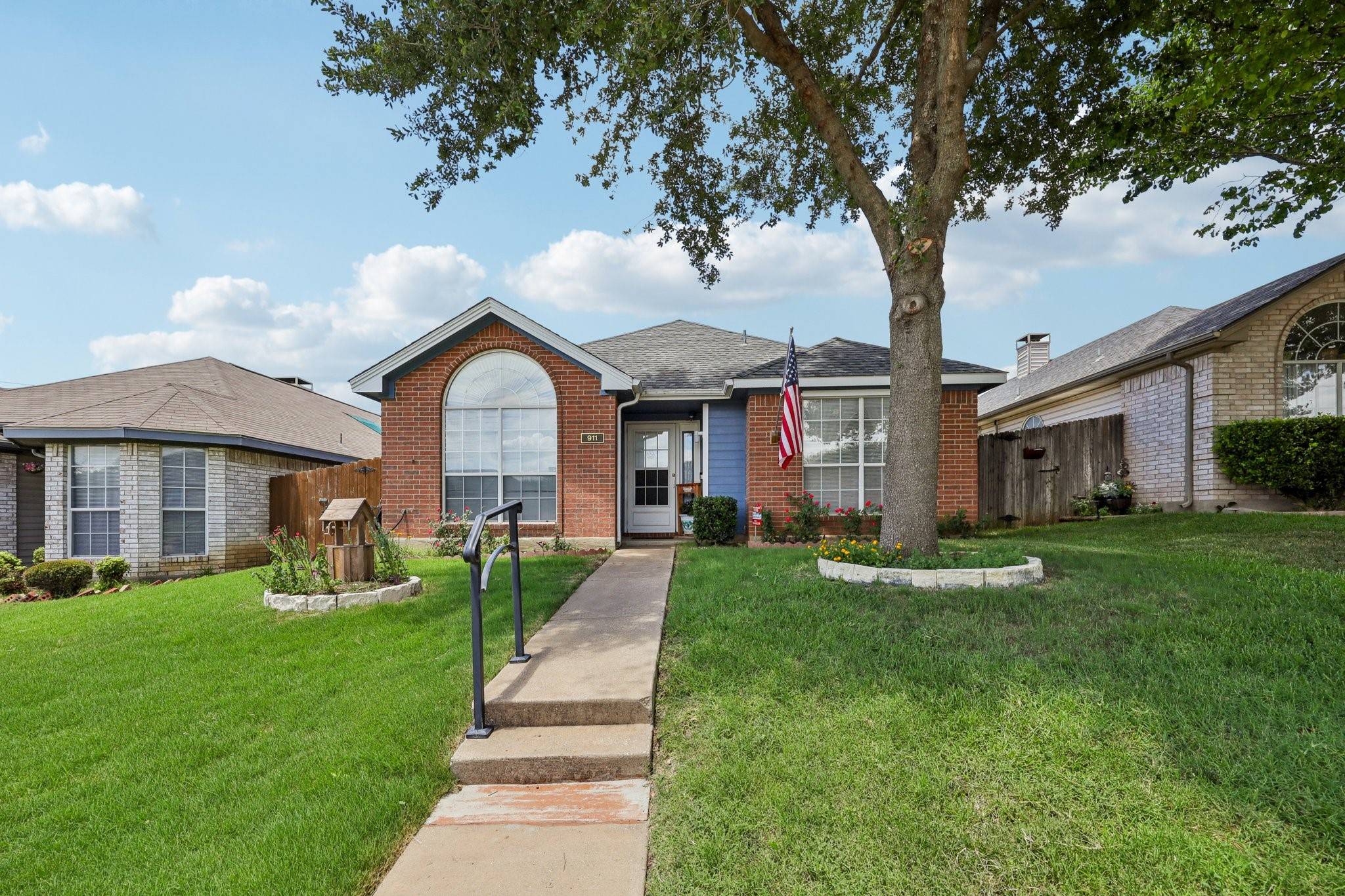 Duncanville, TX 75137,911 Sanders DR