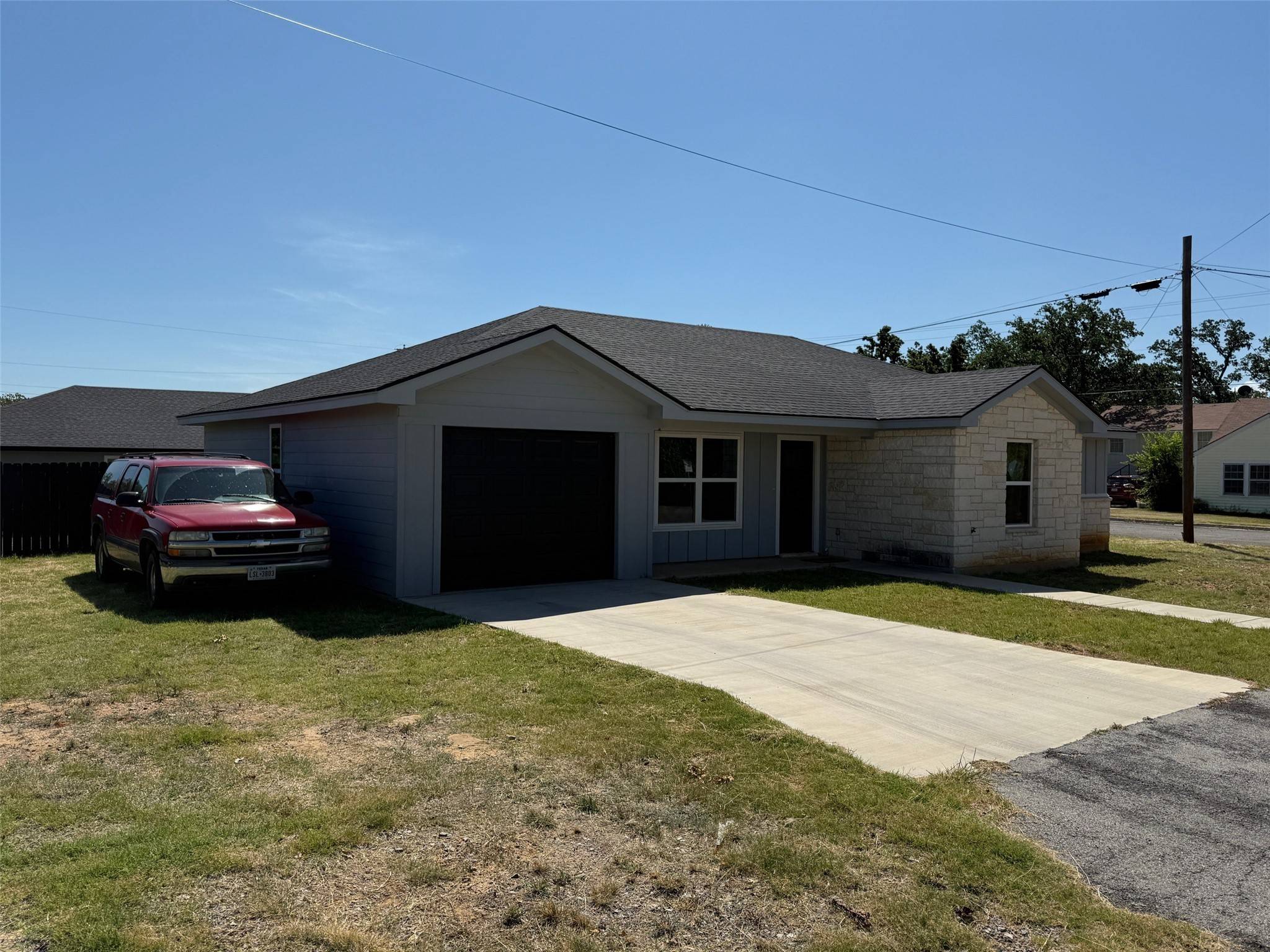 Brownwood, TX 76801,1410 13th ST