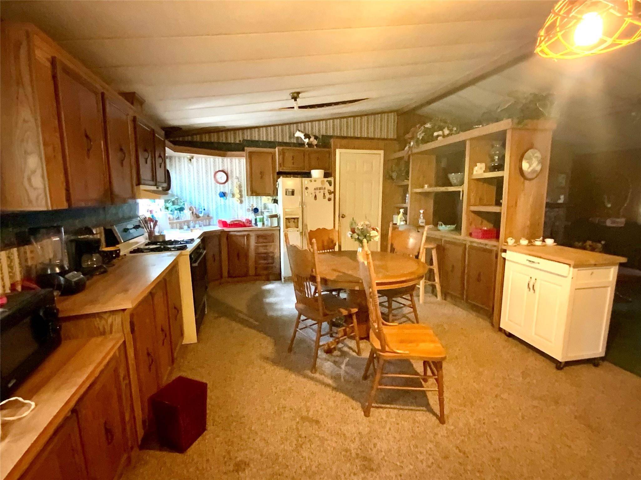 Emory, TX 75440,910 HWY 69
