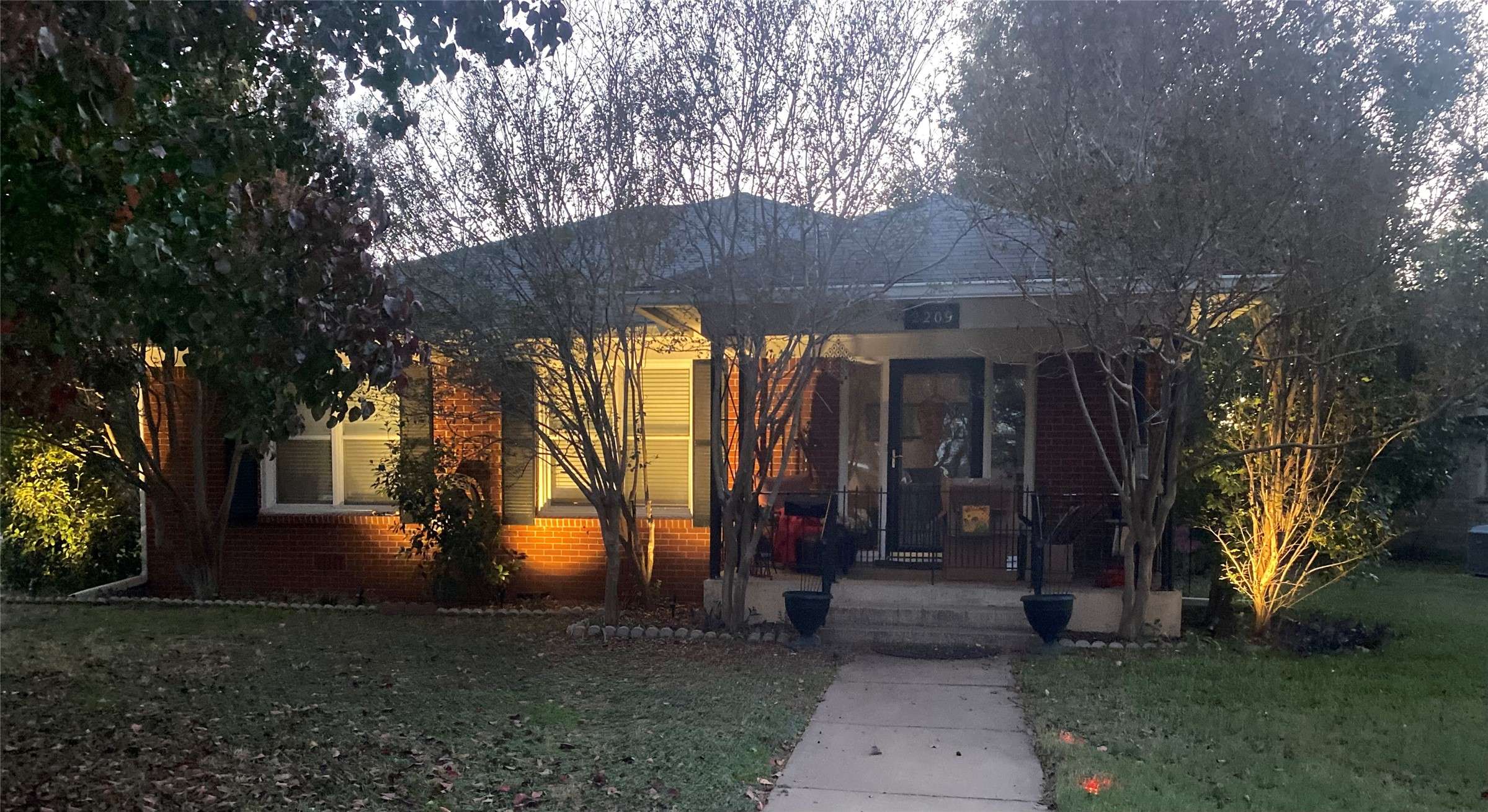 Brownwood, TX 76801,2209 10th ST