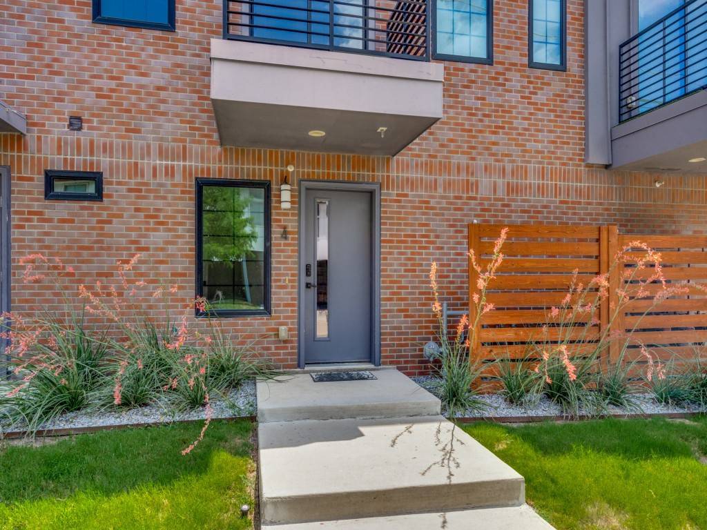Dallas, TX 75206,2450 N Garrett AVE #4