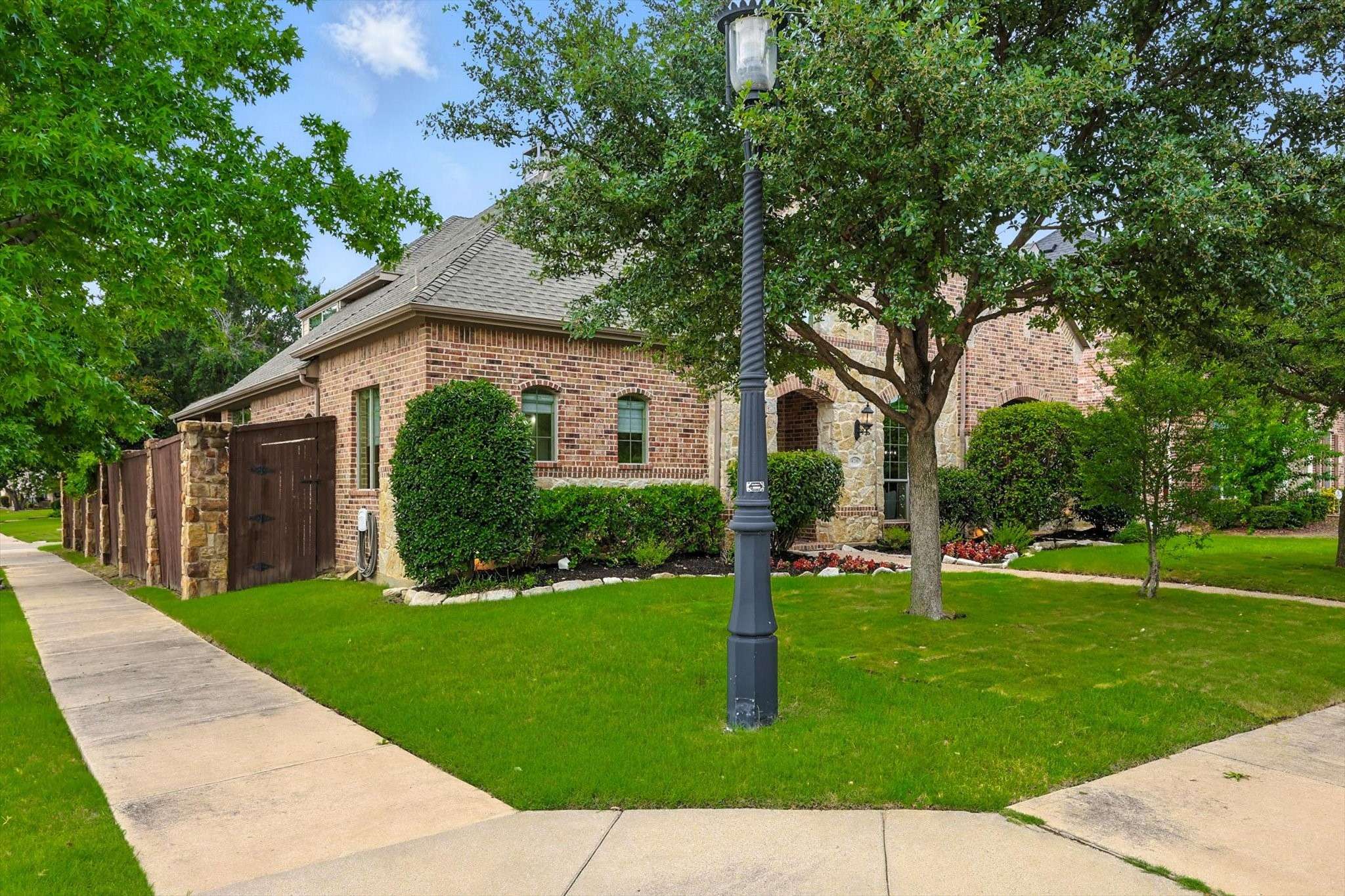 Lewisville, TX 75056,420 Red Castle DR